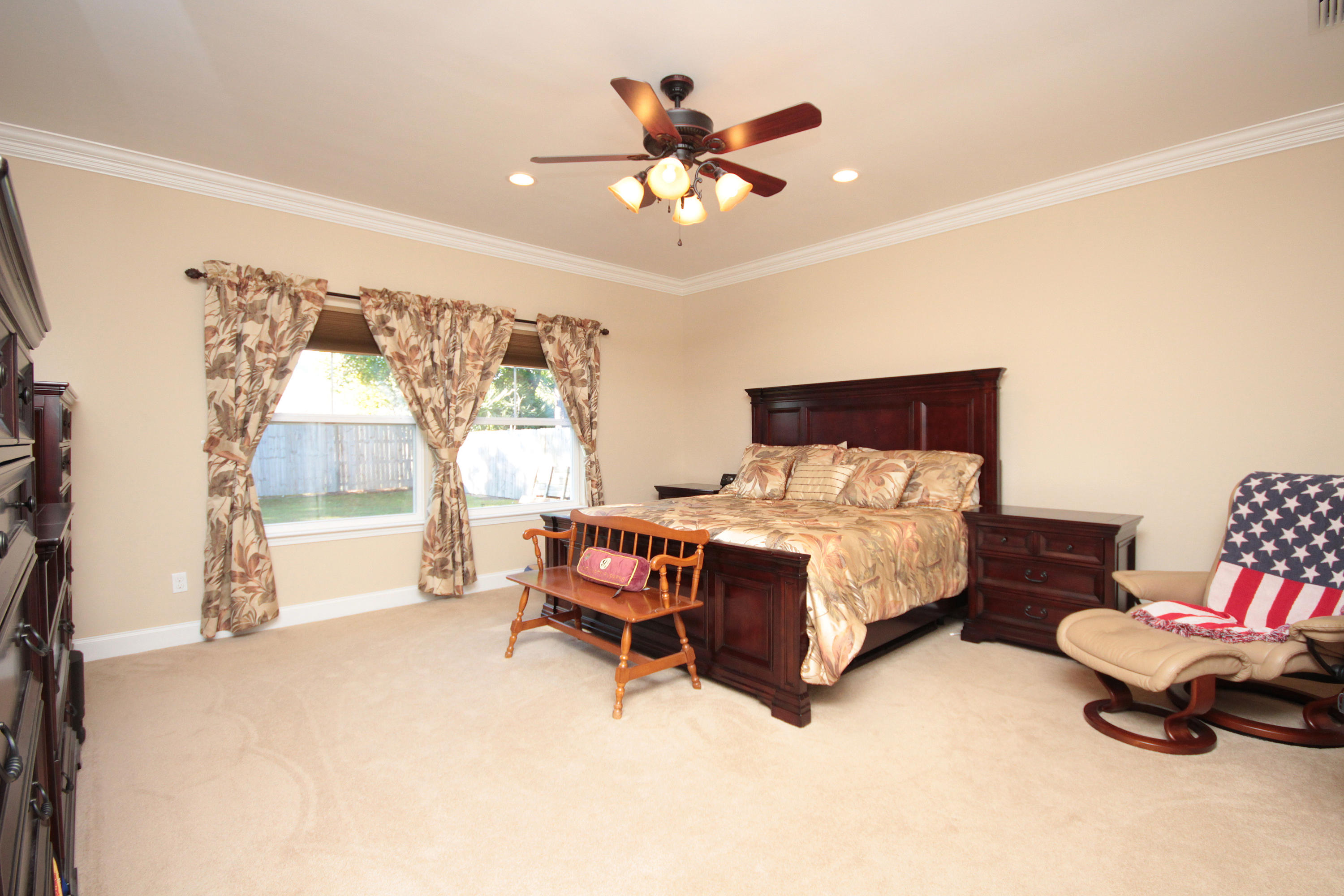 COLONIAL ESTATES - Residential