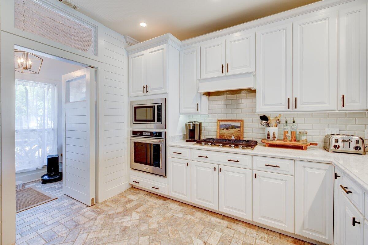 CRYSTAL LAKE AT SANDESTIN - Residential