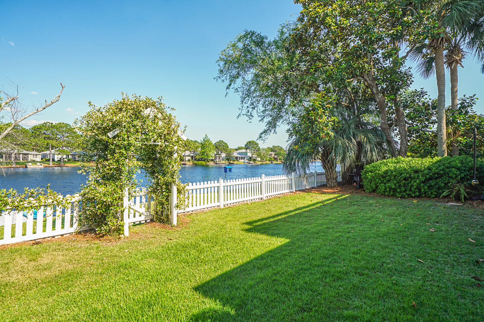 CRYSTAL LAKE AT SANDESTIN - Residential