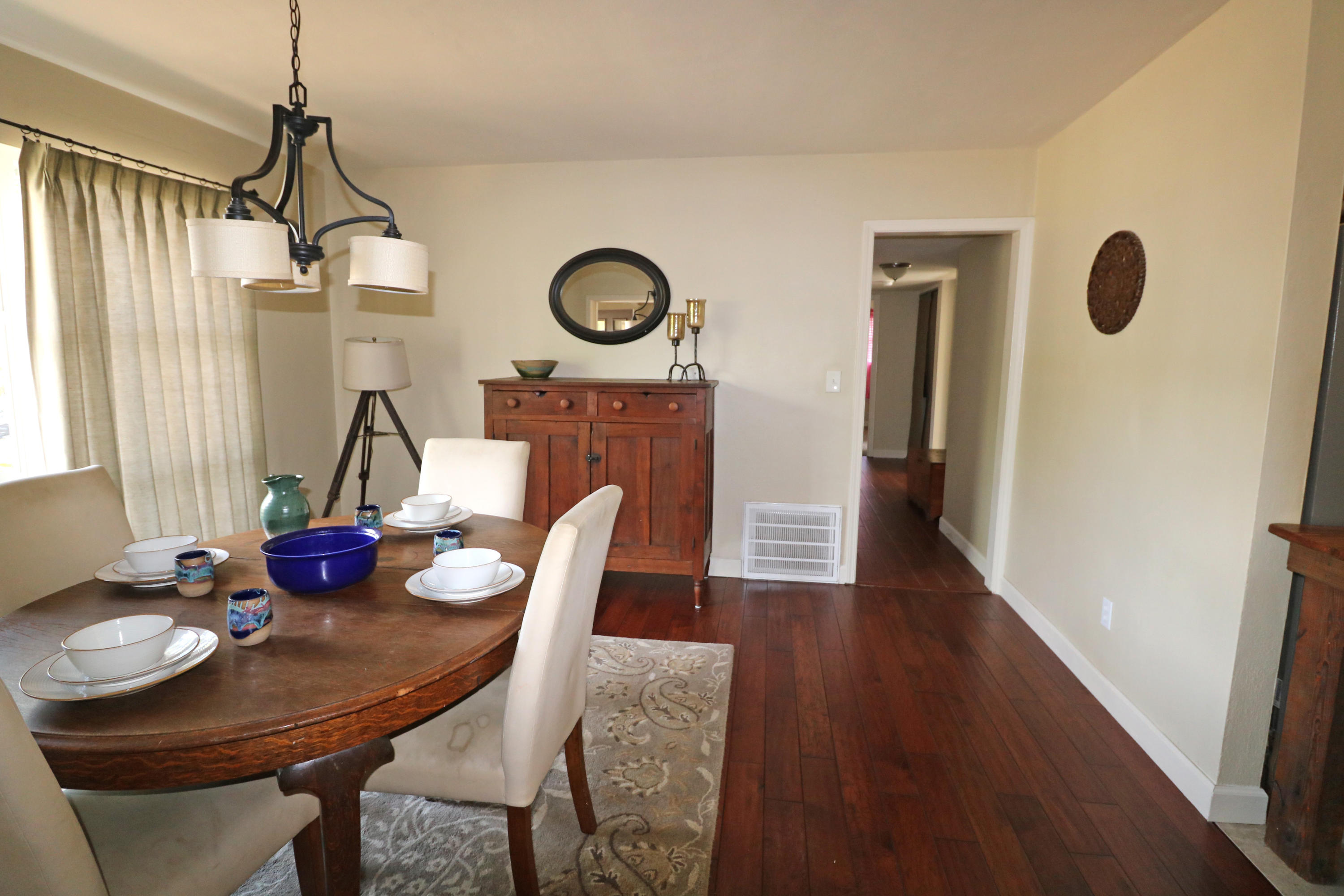 ELLIOTTS POINT 7TH ADDN - Residential