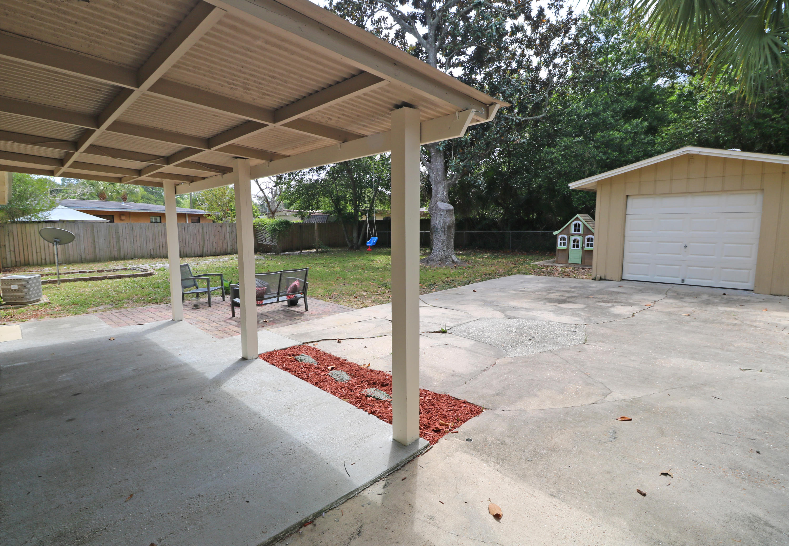 ELLIOTTS POINT 7TH ADDN - Residential