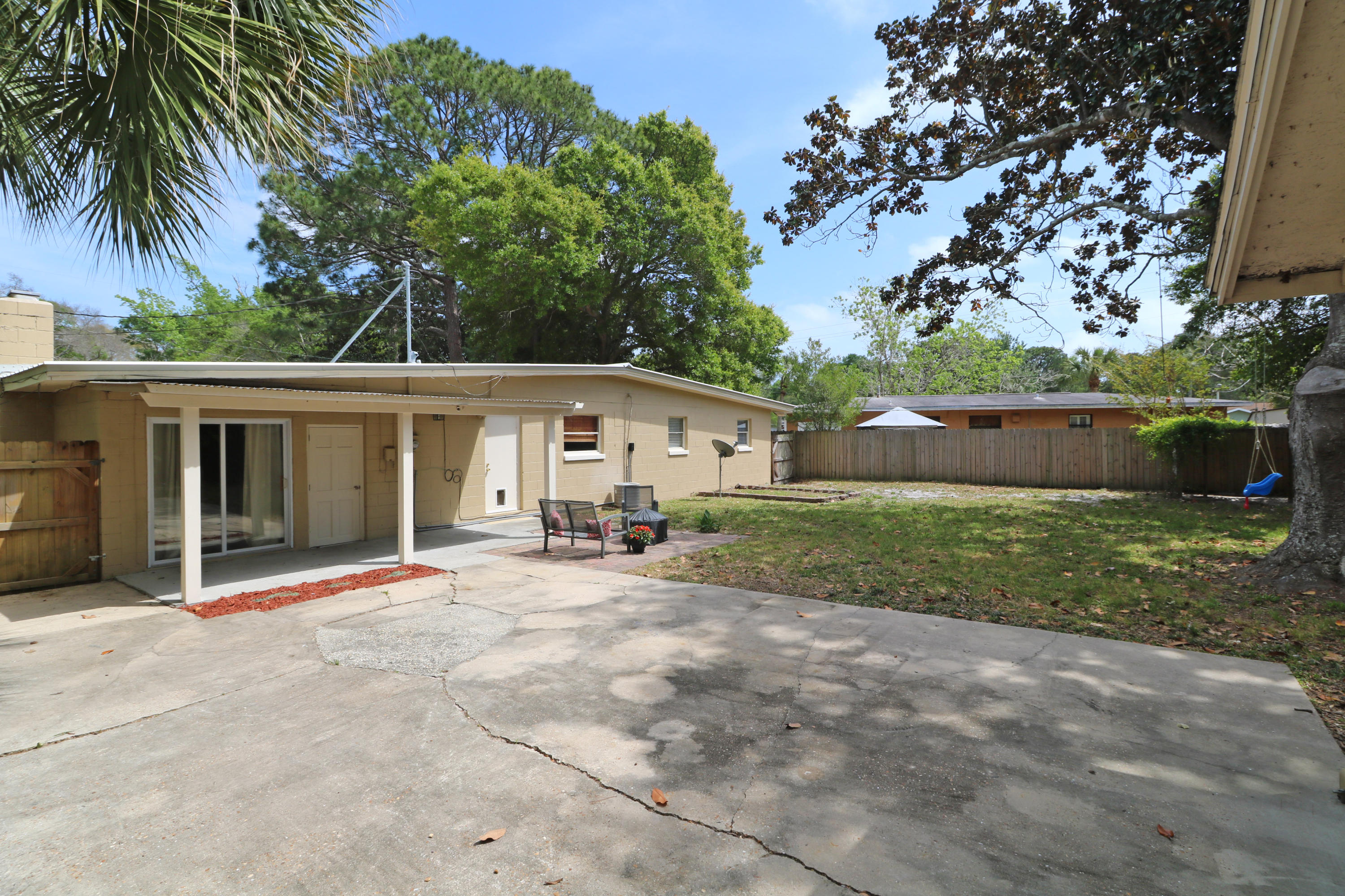 ELLIOTTS POINT 7TH ADDN - Residential