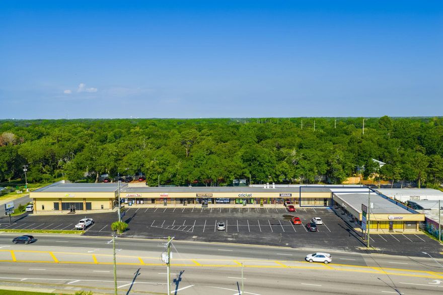 Now available is a 3,000sf office/retail space in the heart of Fort Walton Beach on Beal Parkway. Located in the middle of grocery and retail businesses, this property offers great visibility and access. Property co-tenants include Sundance Rental Management, Cricket Wireless, and Liberty Tax.