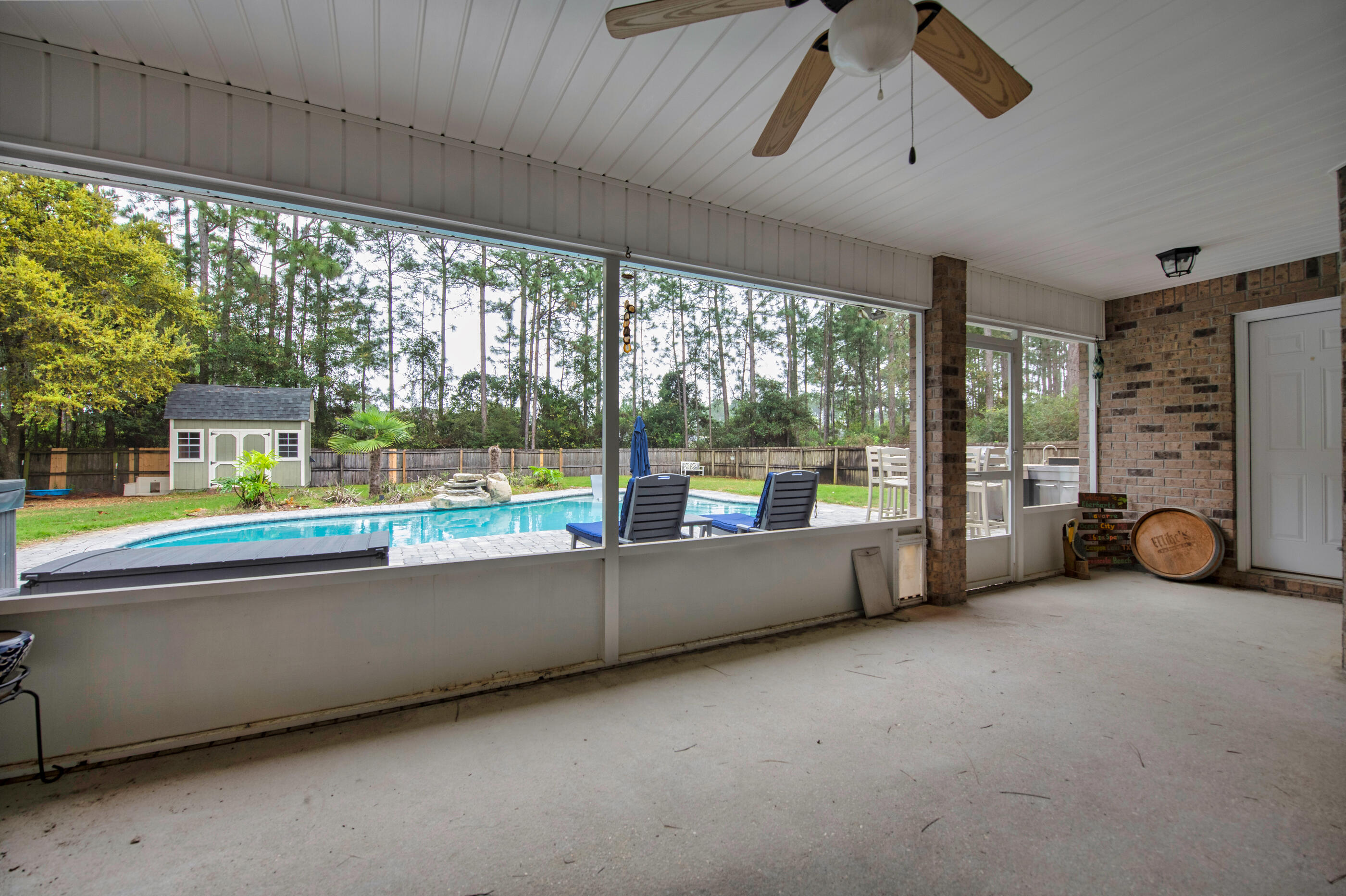 HOLLEY BY THE SEA - Residential