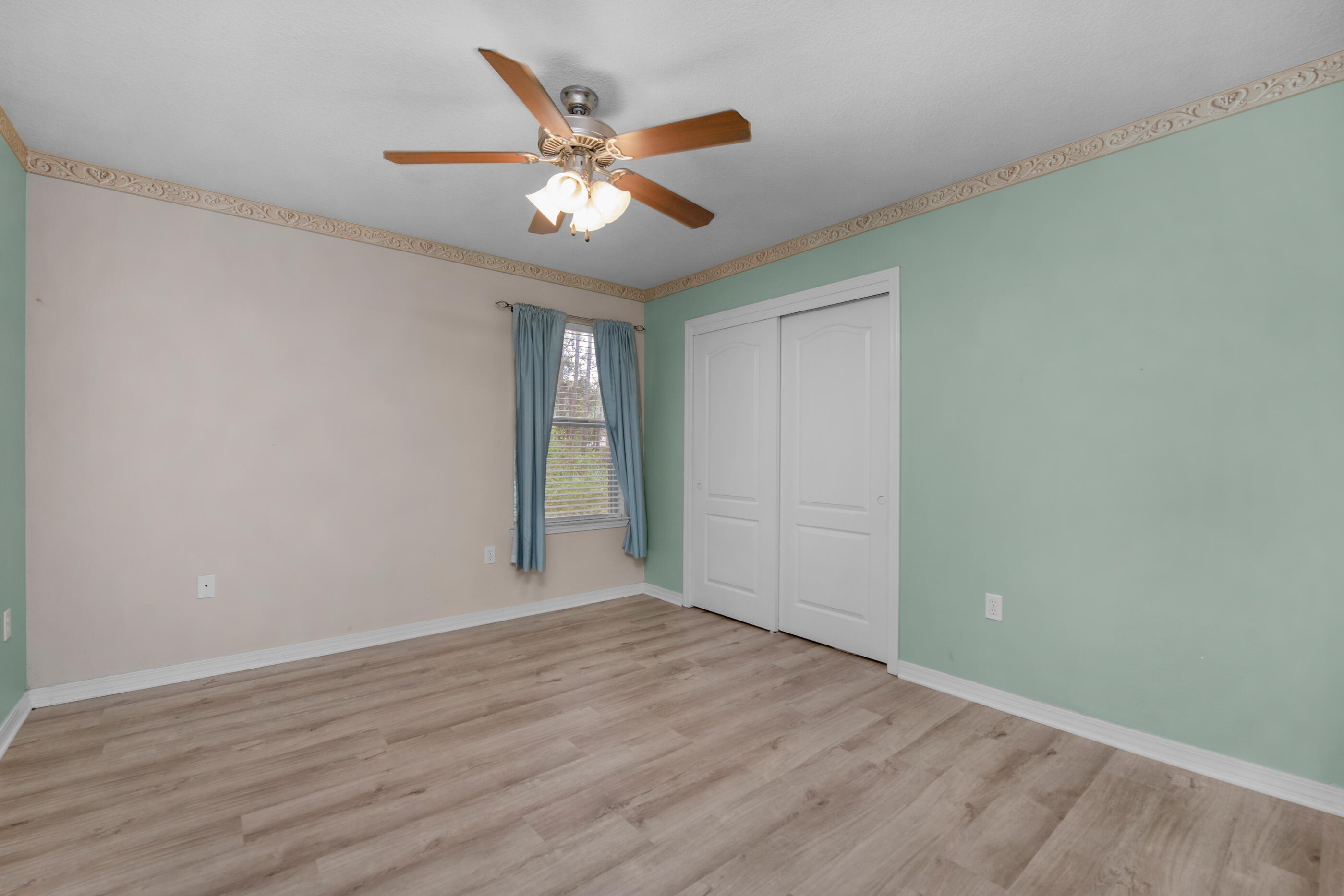 HOLLEY BY THE SEA - Residential