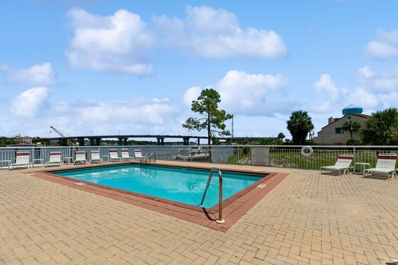 PALM COURT YACHT CLUB - Residential