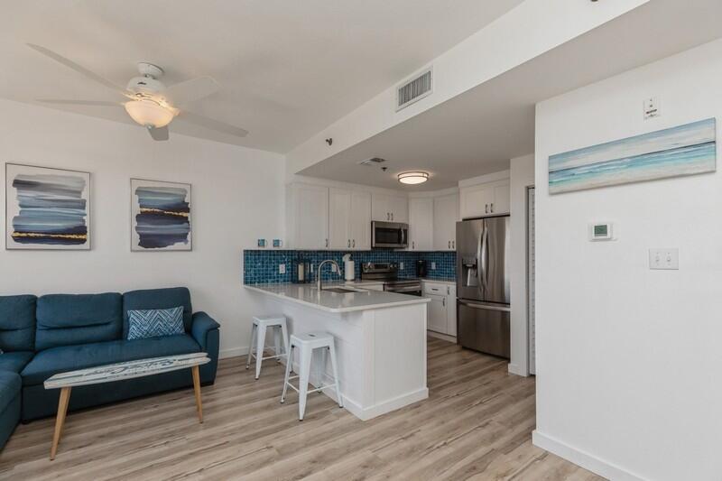 PALM COURT YACHT CLUB - Residential