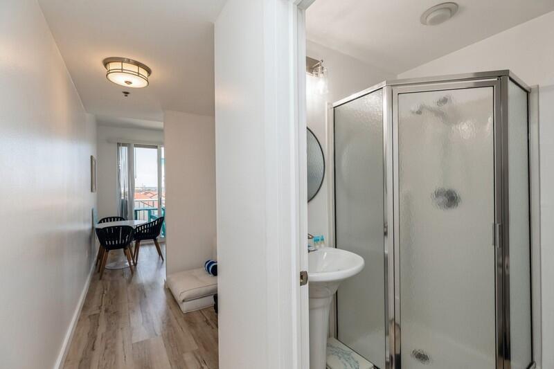 PALM COURT YACHT CLUB - Residential