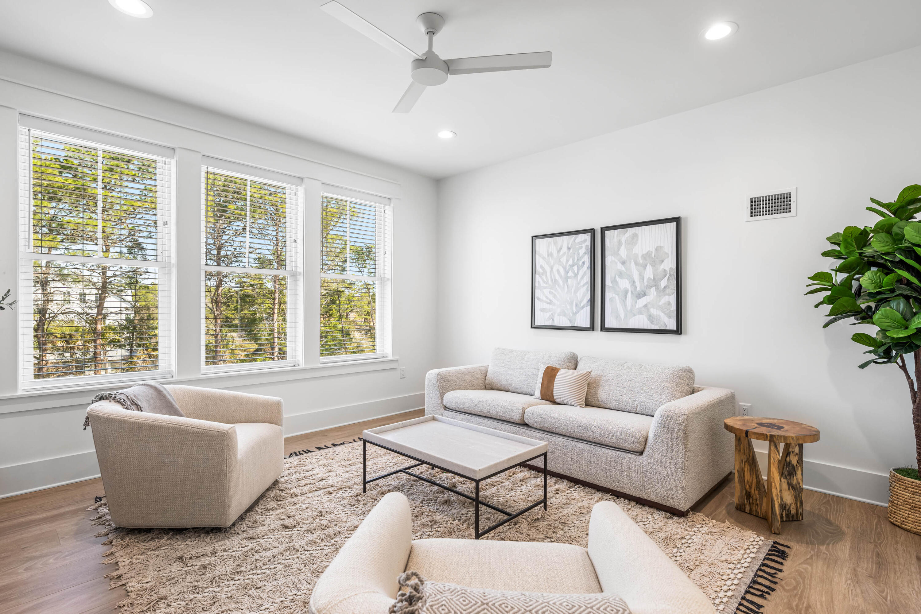EASTERN LAKE S/D - Residential