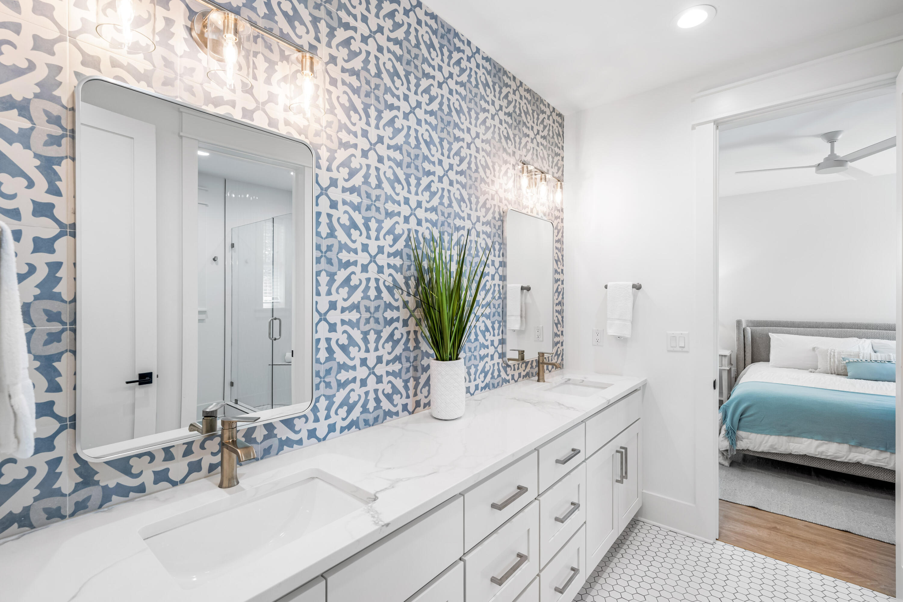 EASTERN LAKE S/D - Residential