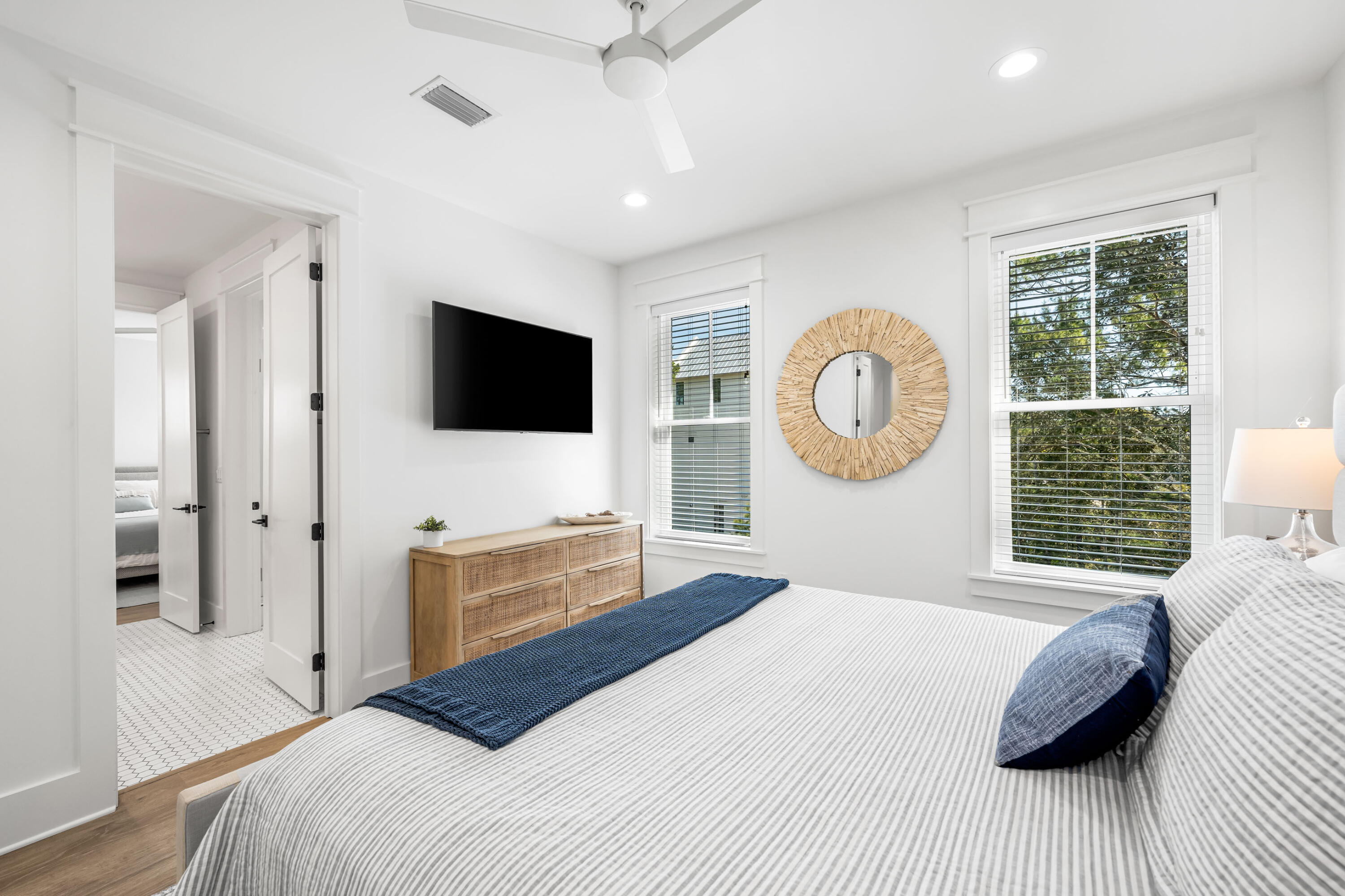 EASTERN LAKE S/D - Residential