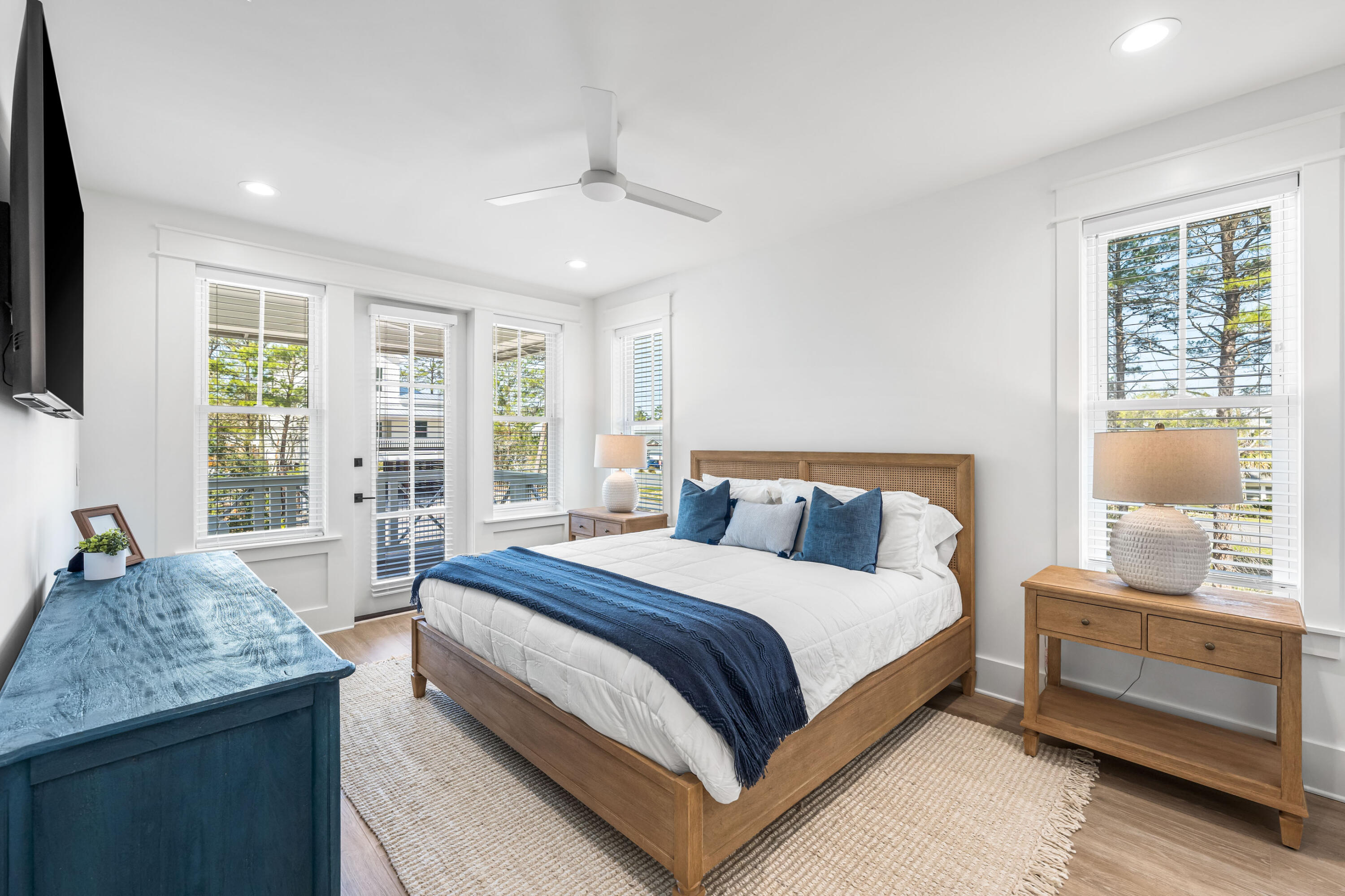 EASTERN LAKE S/D - Residential