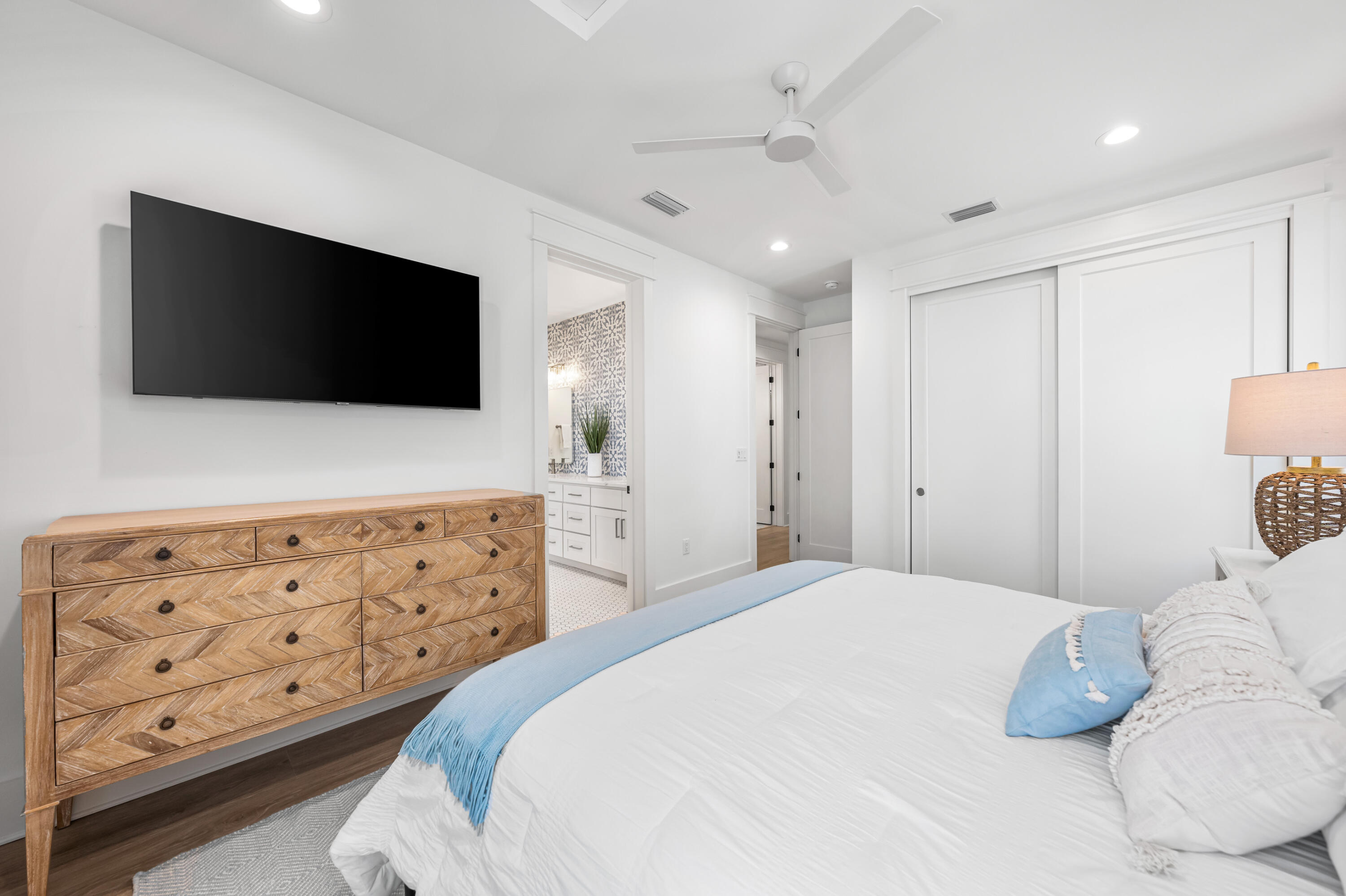 EASTERN LAKE S/D - Residential