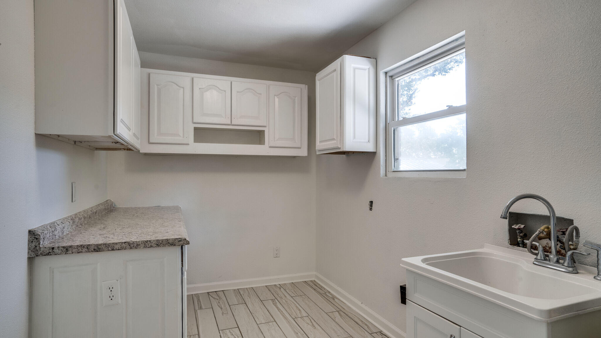 EDGEWATER VILLAGE - Residential