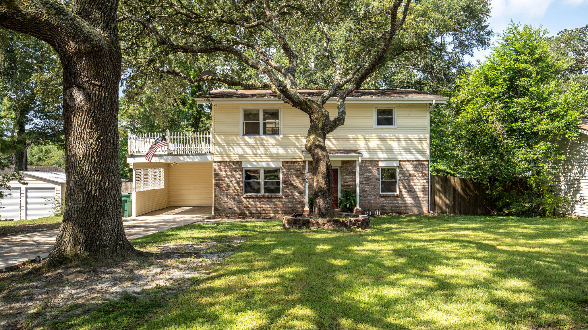 EDGEWATER VILLAGE - Residential