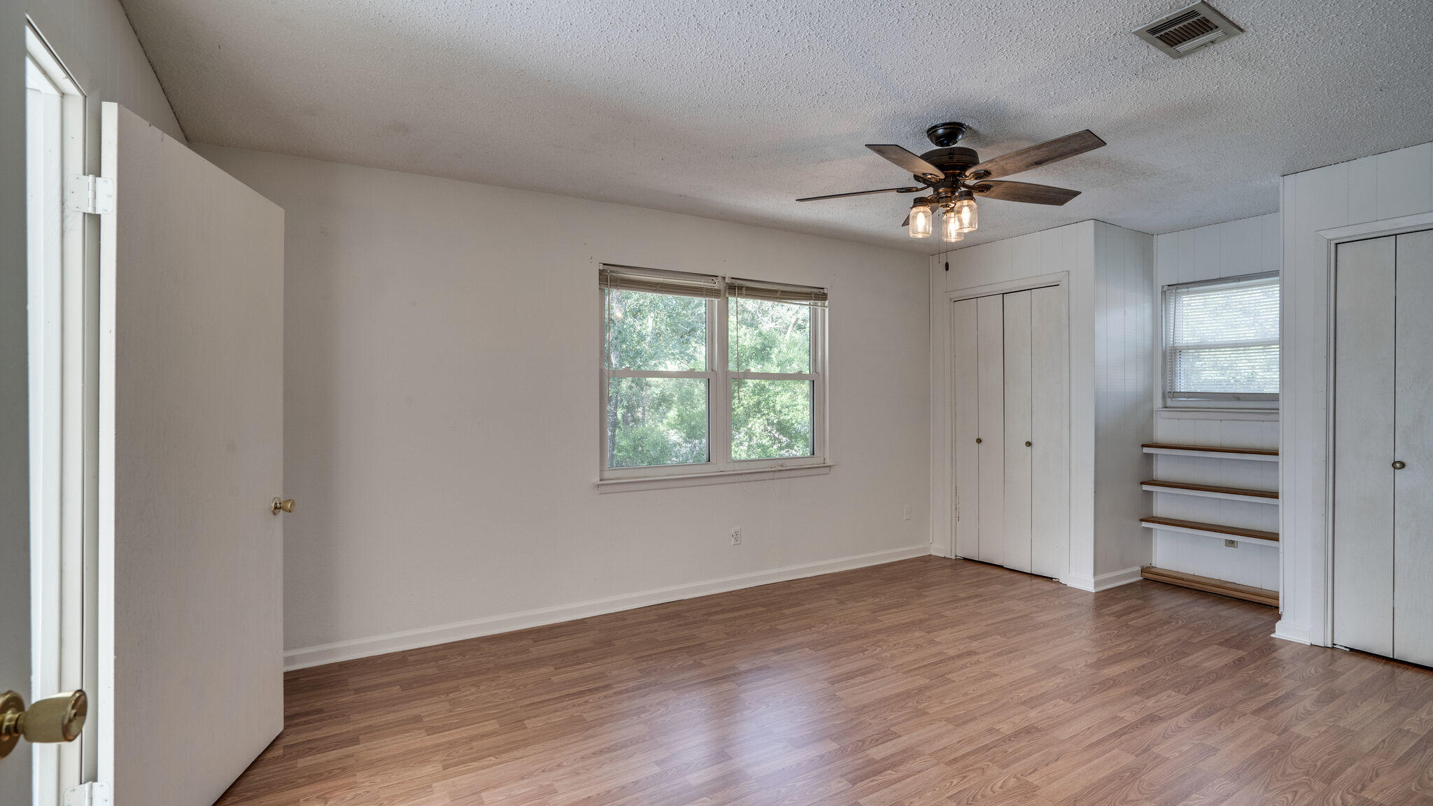 EDGEWATER VILLAGE - Residential