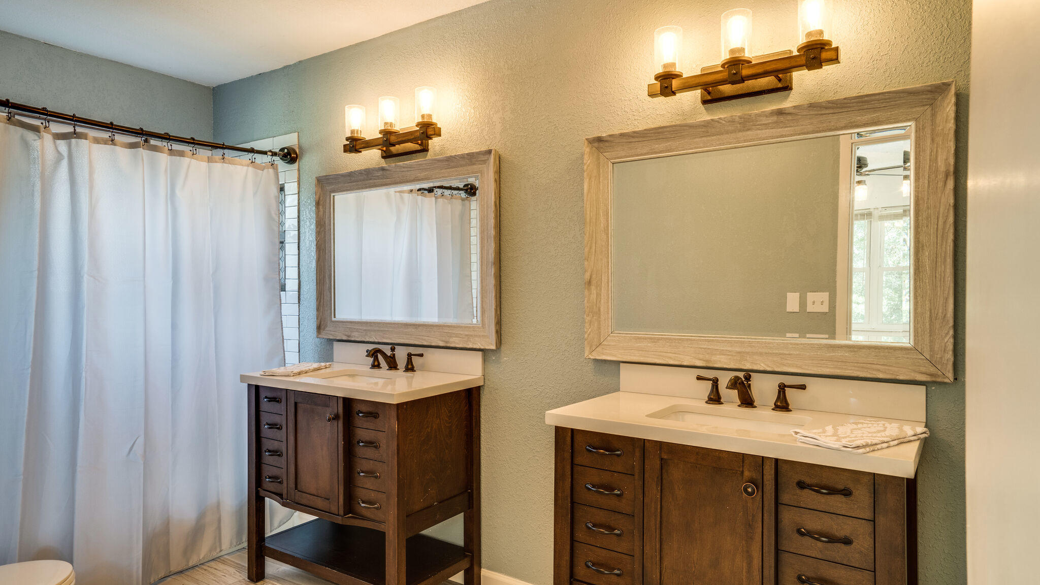 EDGEWATER VILLAGE - Residential