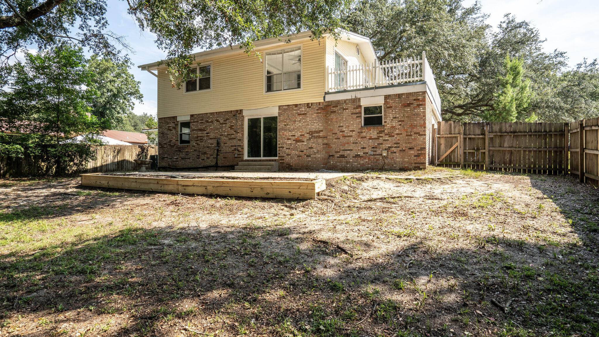 EDGEWATER VILLAGE - Residential