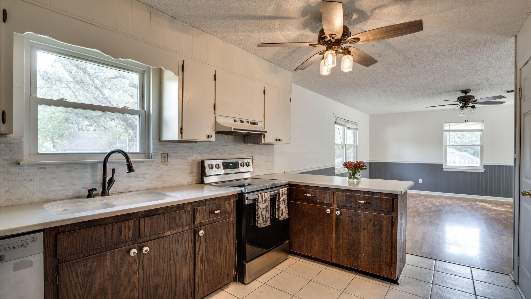 EDGEWATER VILLAGE - Residential