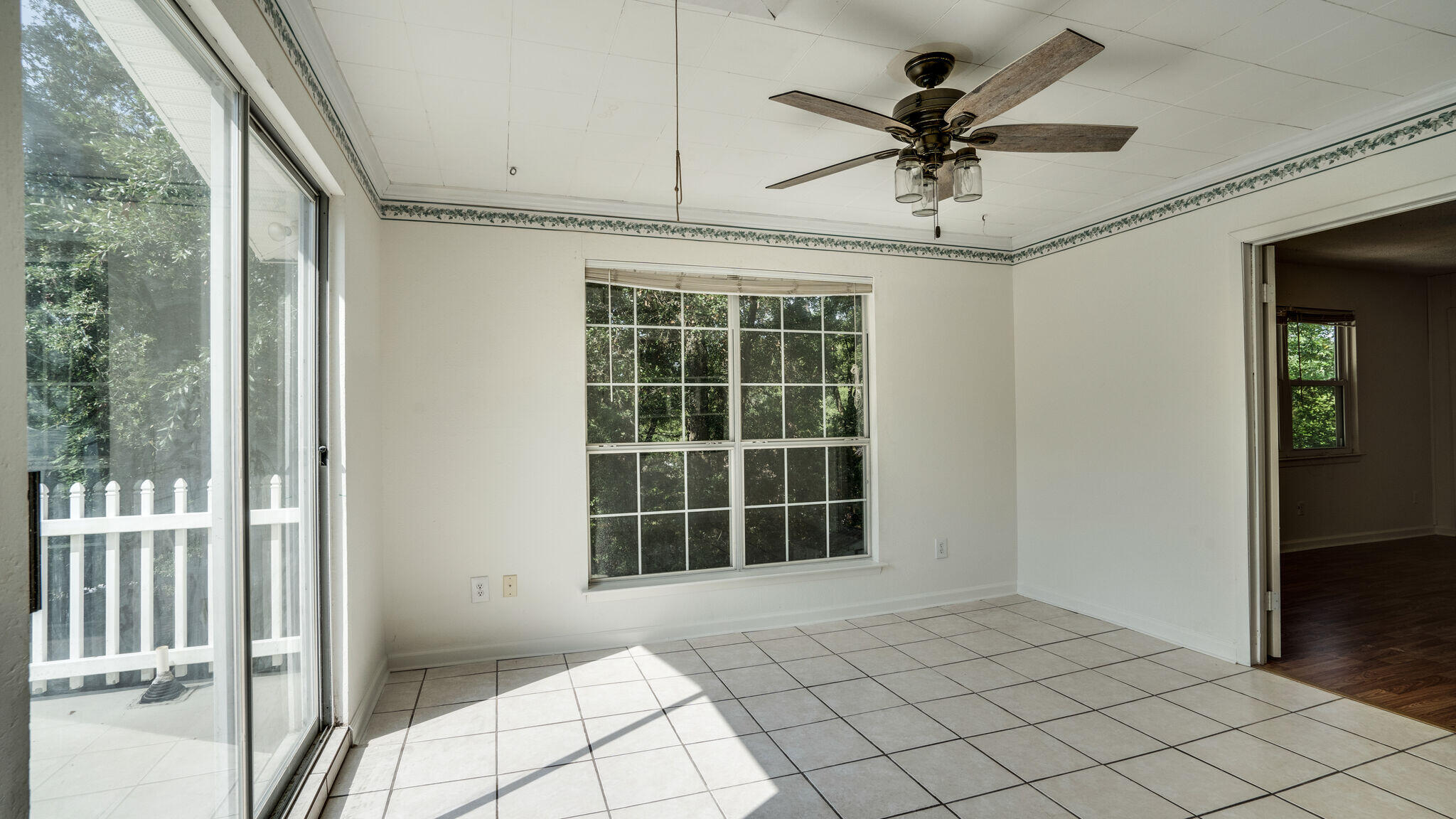 EDGEWATER VILLAGE - Residential