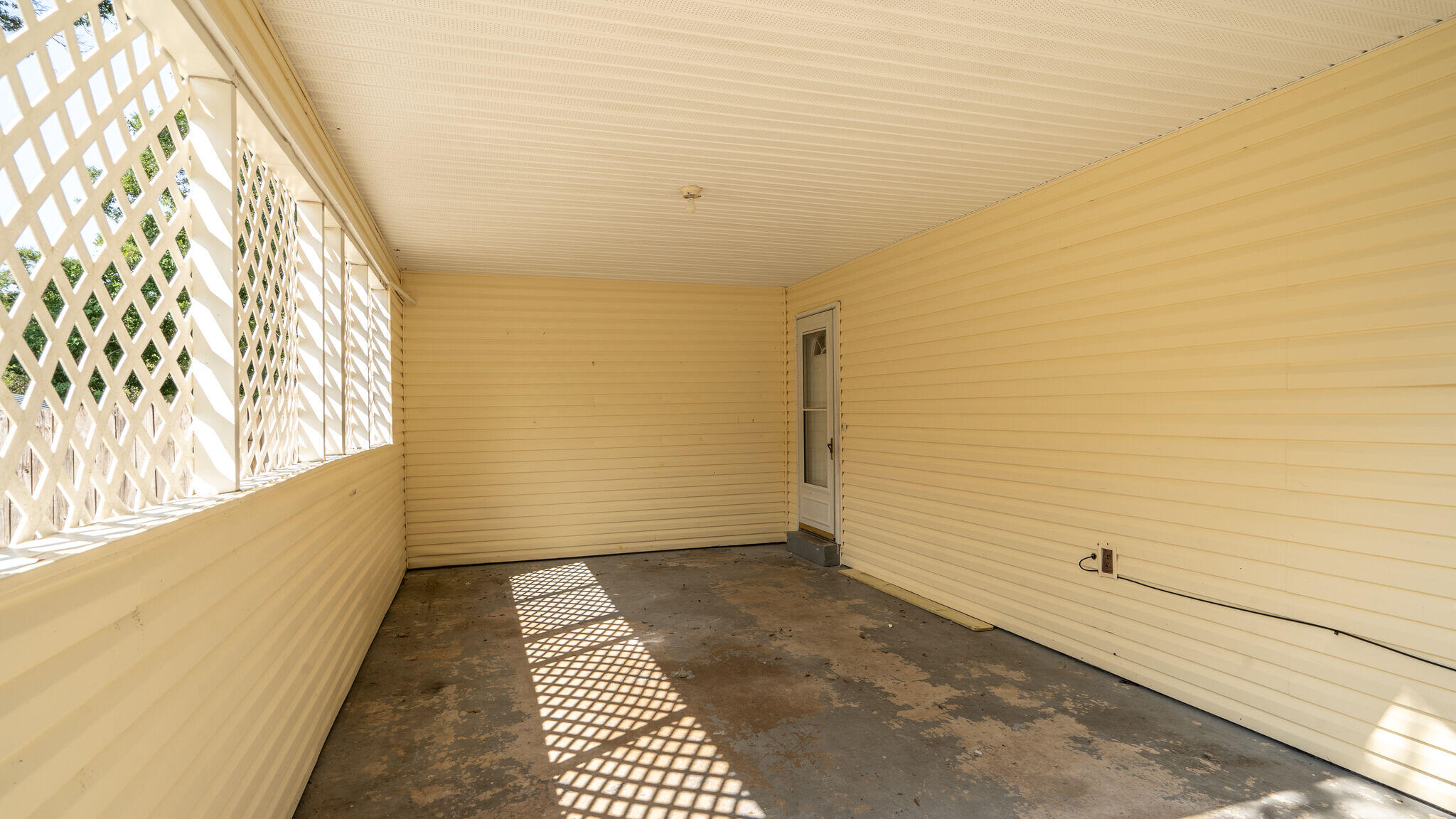 EDGEWATER VILLAGE - Residential