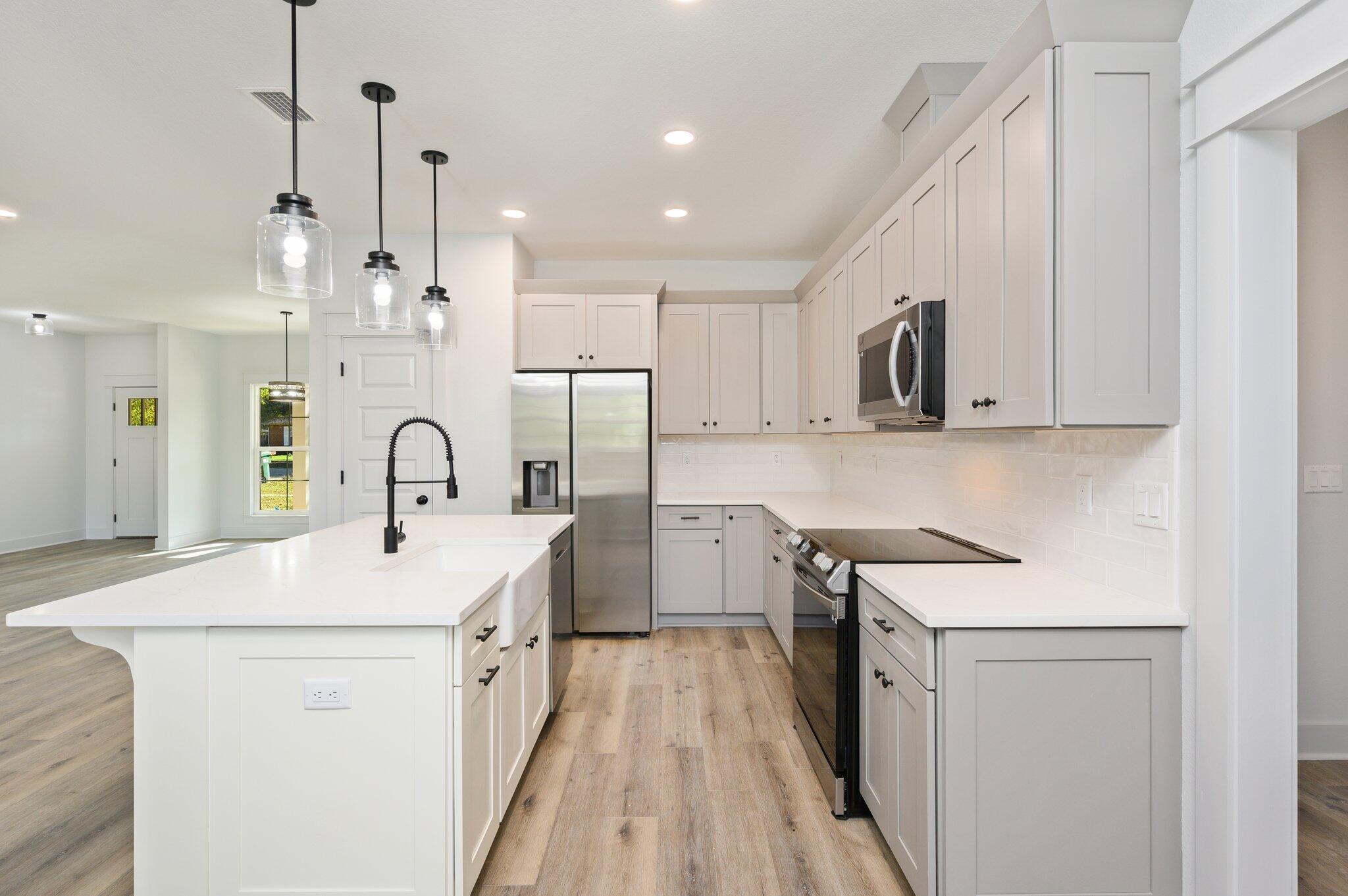 MOSSY OAKS - Residential