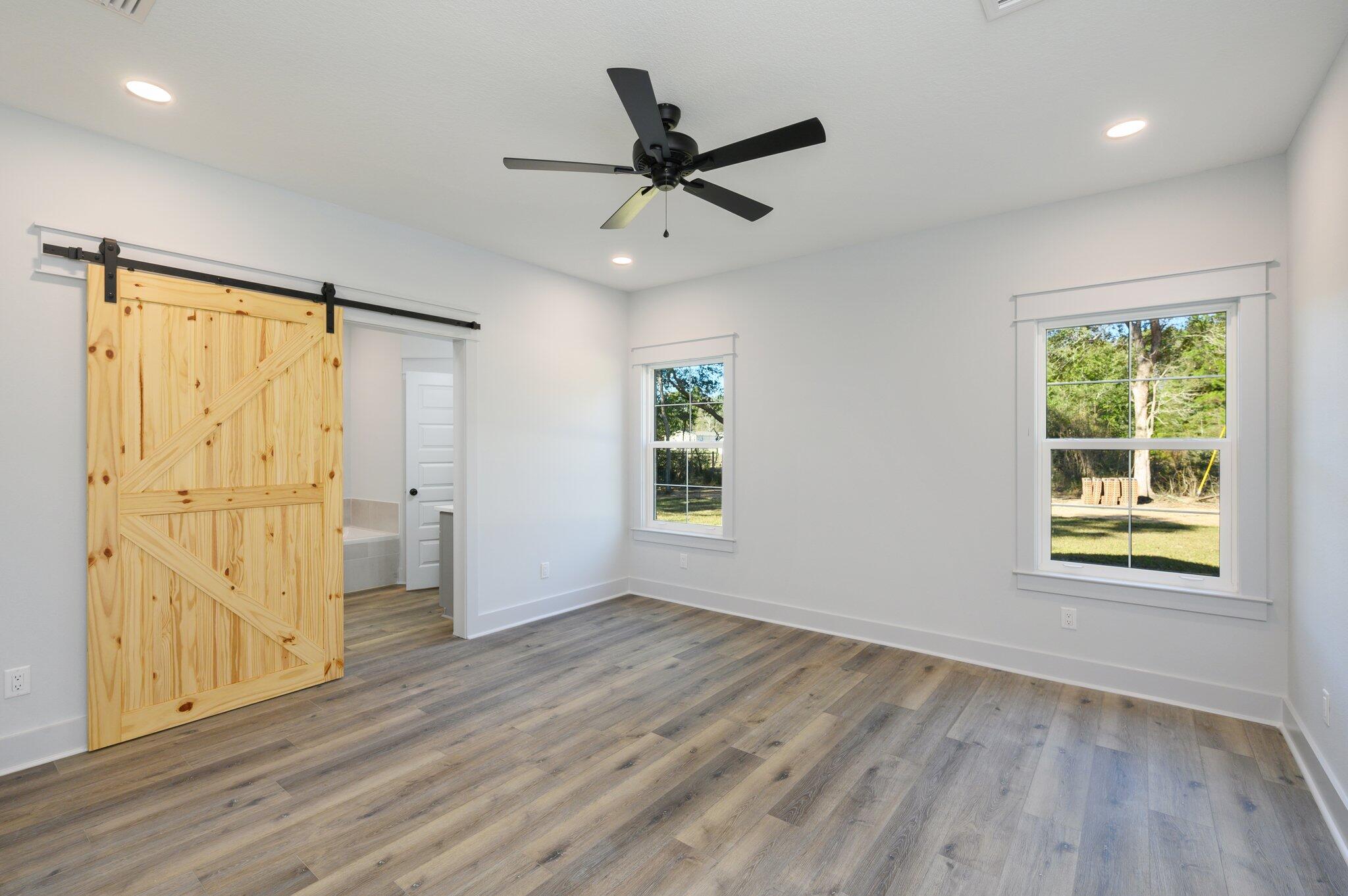 MOSSY OAKS - Residential