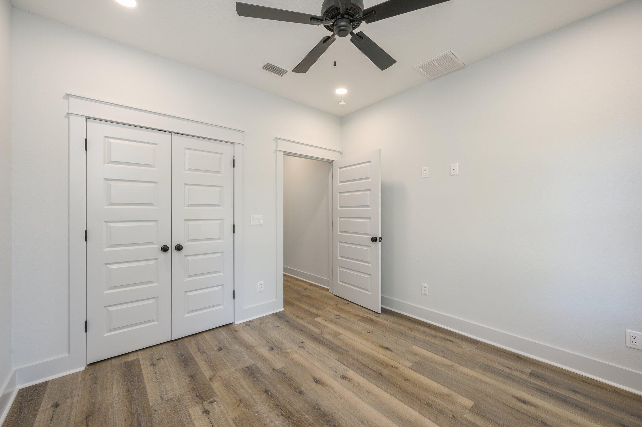 MOSSY OAKS - Residential
