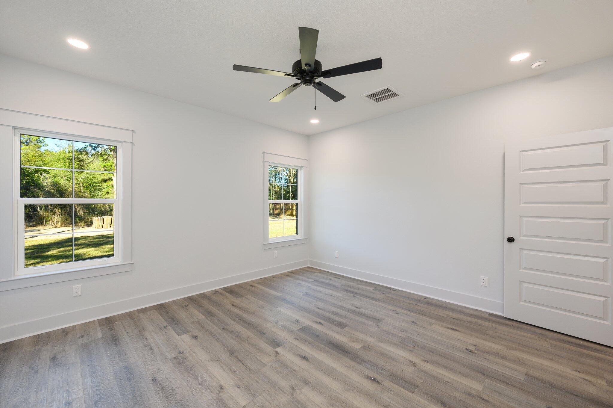 MOSSY OAKS - Residential