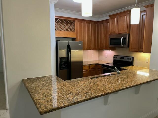 EAGLE BAY - Residential Lease