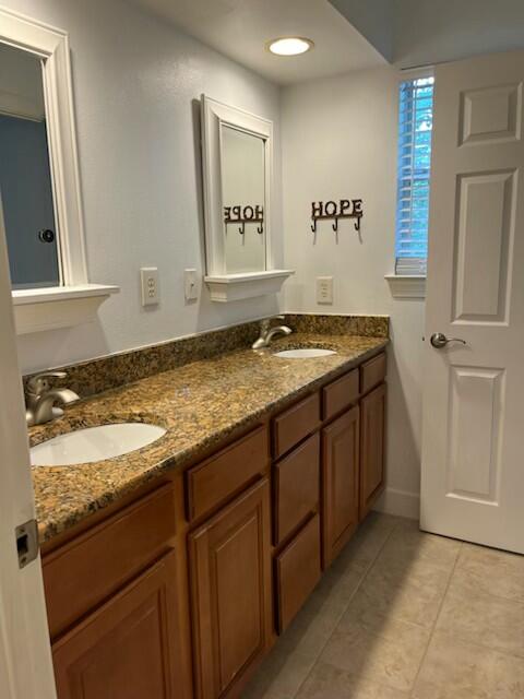 EAGLE BAY - Residential Lease