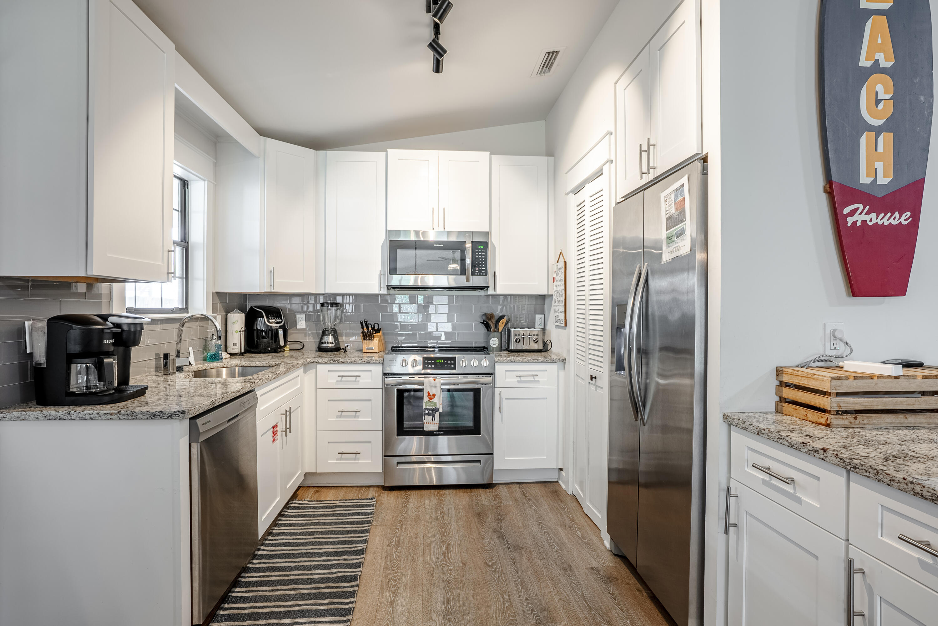 HOLIDAY BEACH RESORT - Residential