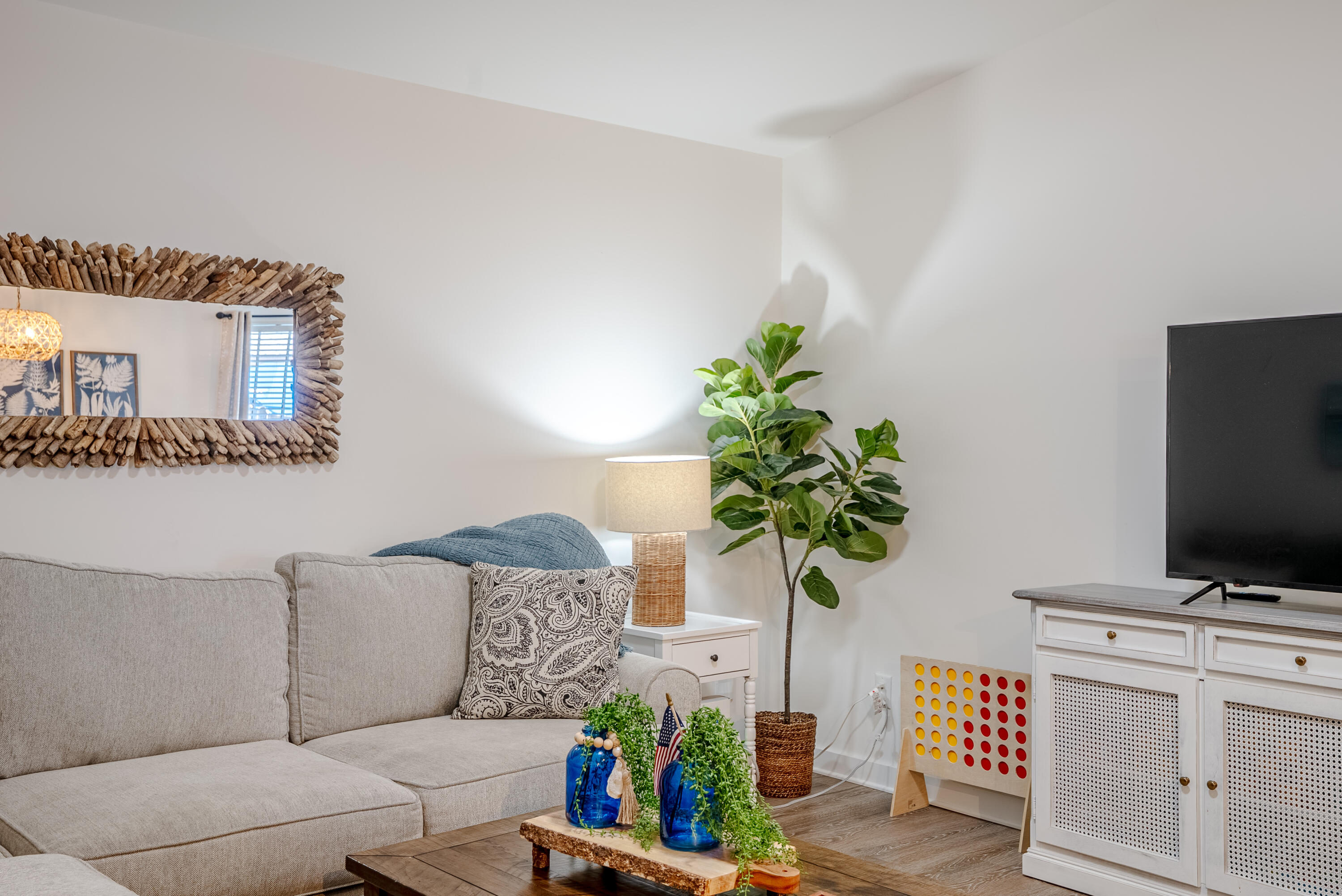 HOLIDAY BEACH RESORT - Residential