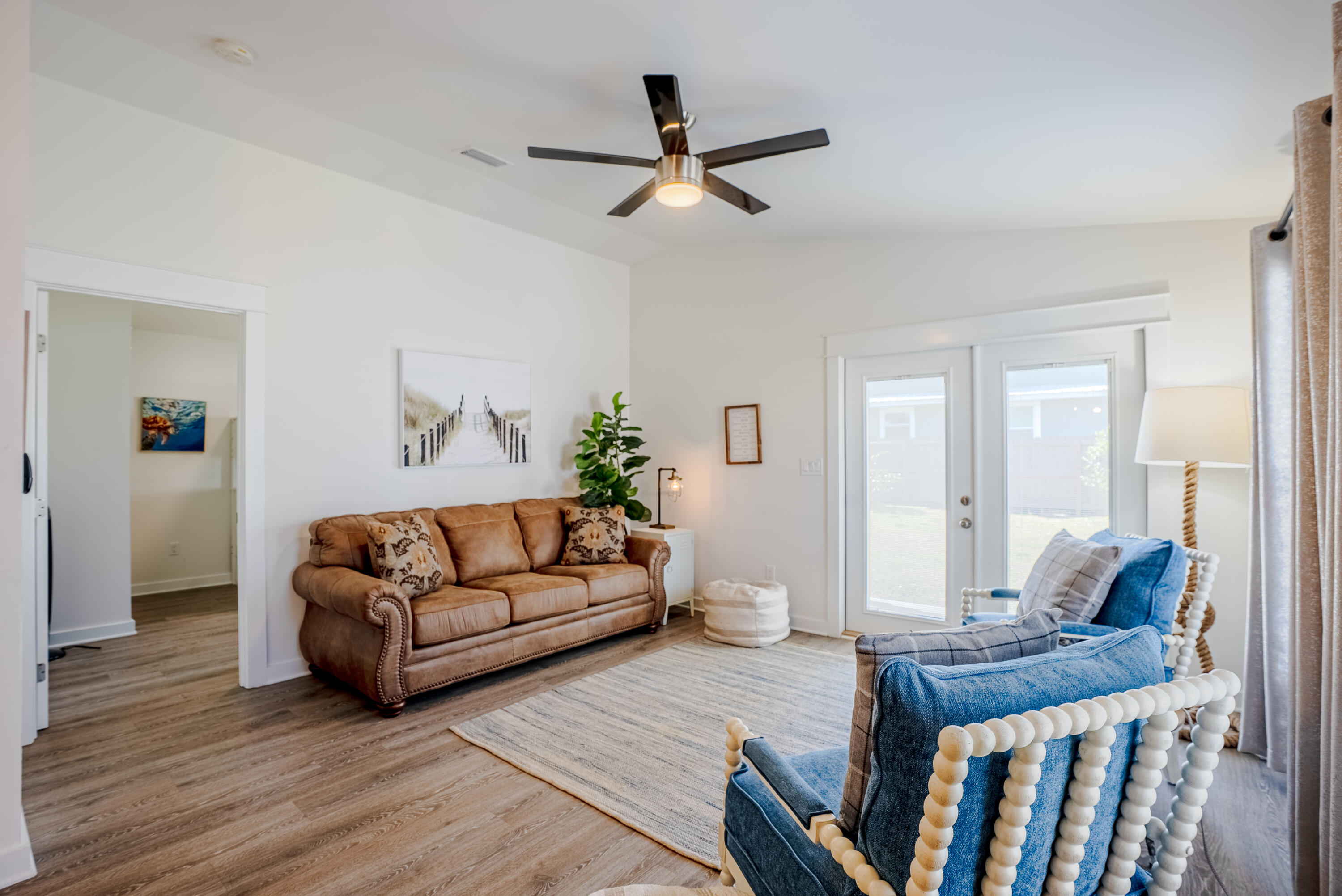 HOLIDAY BEACH RESORT - Residential