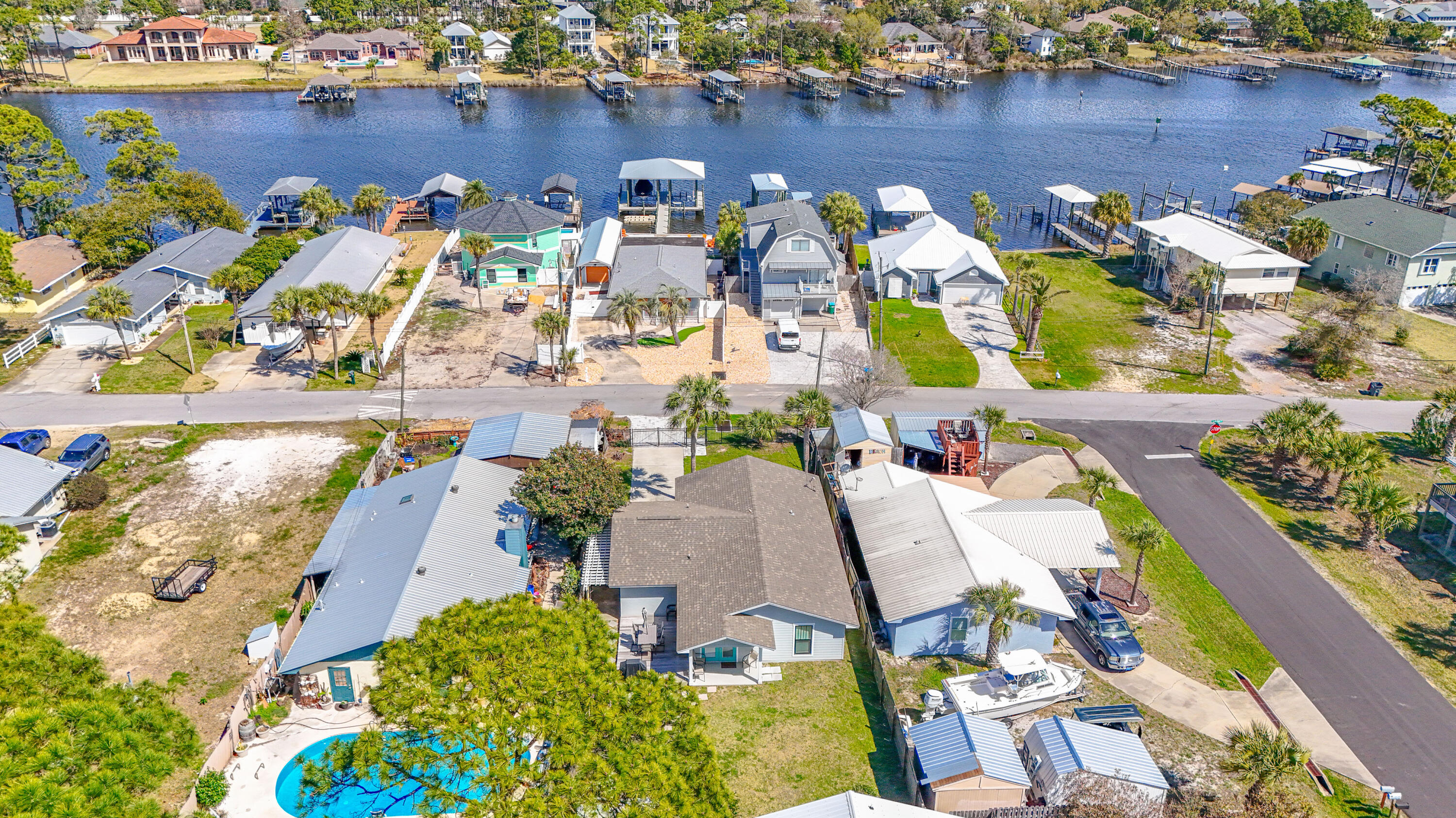 HOLIDAY BEACH RESORT - Residential