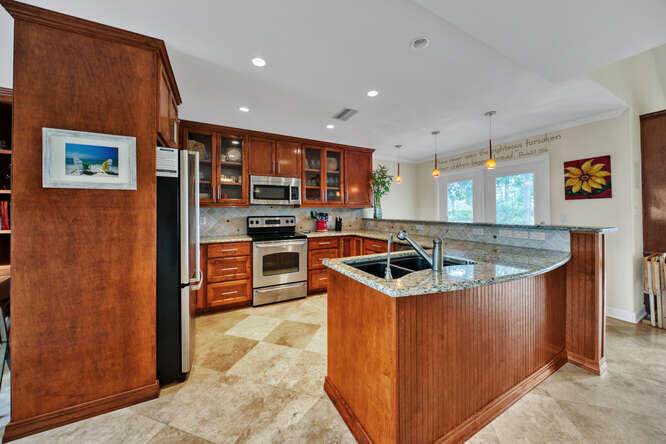 LINKSIDE VILLAGE UNIT 1 - Residential