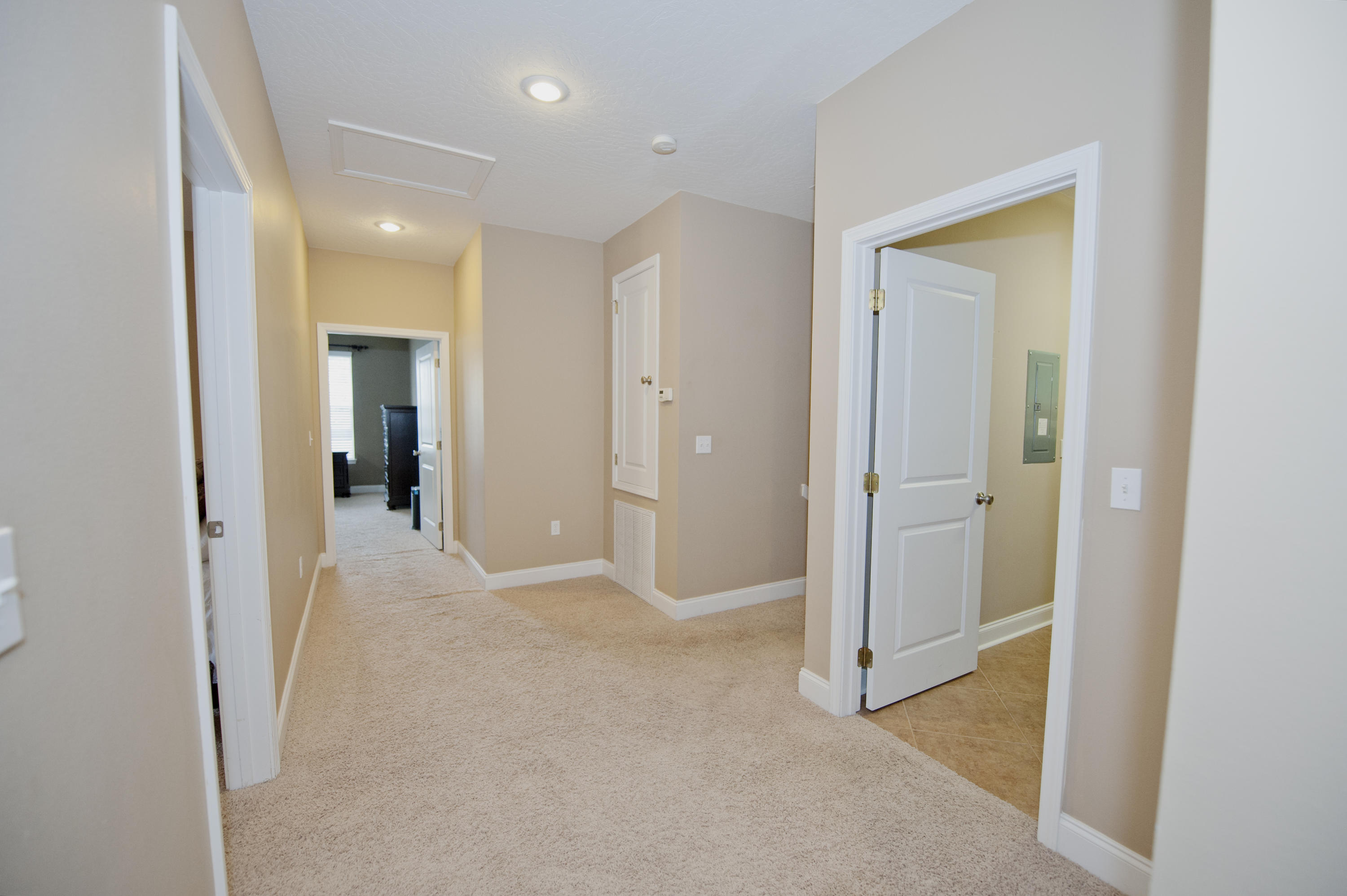 ELLIOTTS POINT - Residential