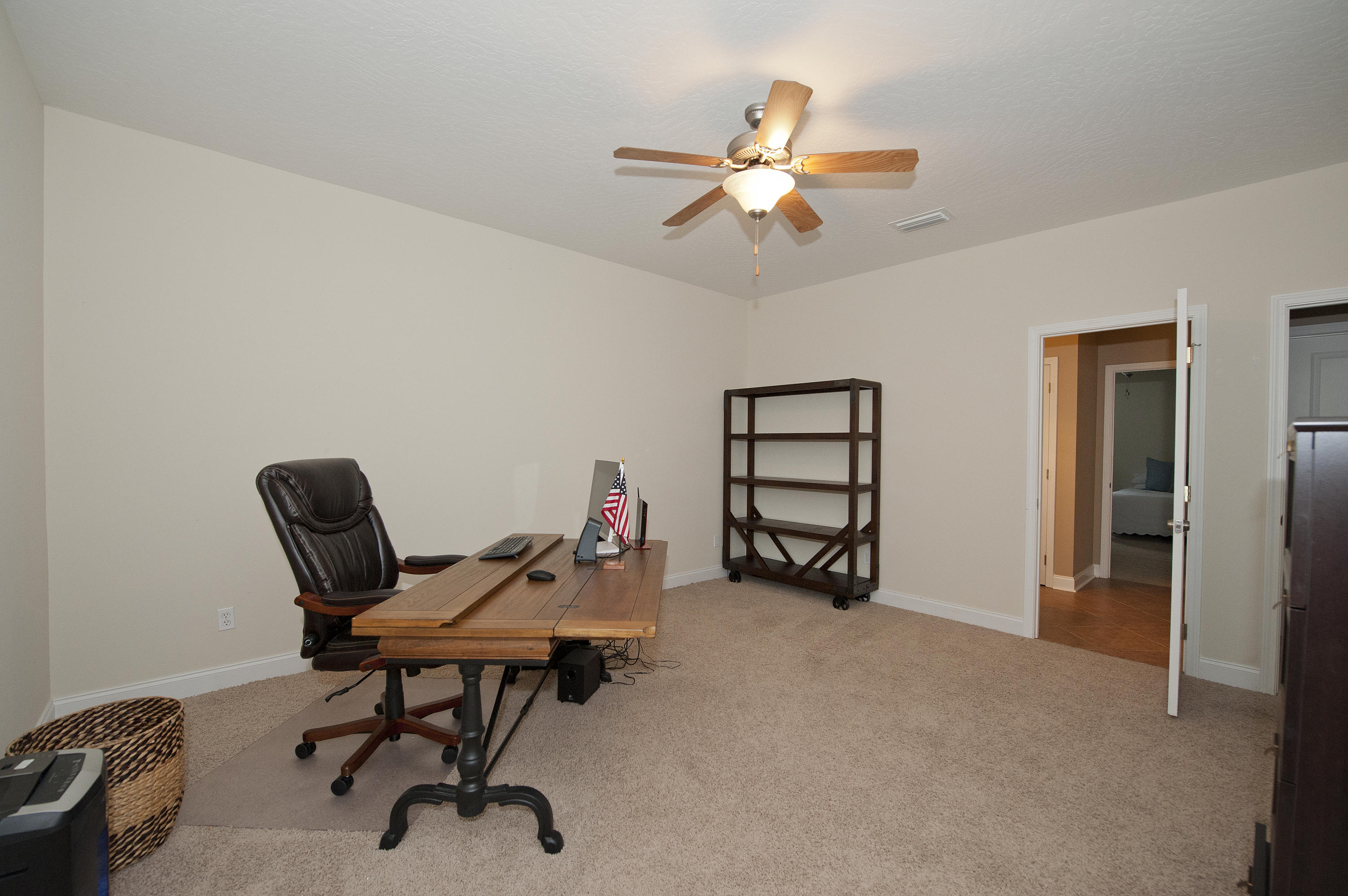 ELLIOTTS POINT - Residential