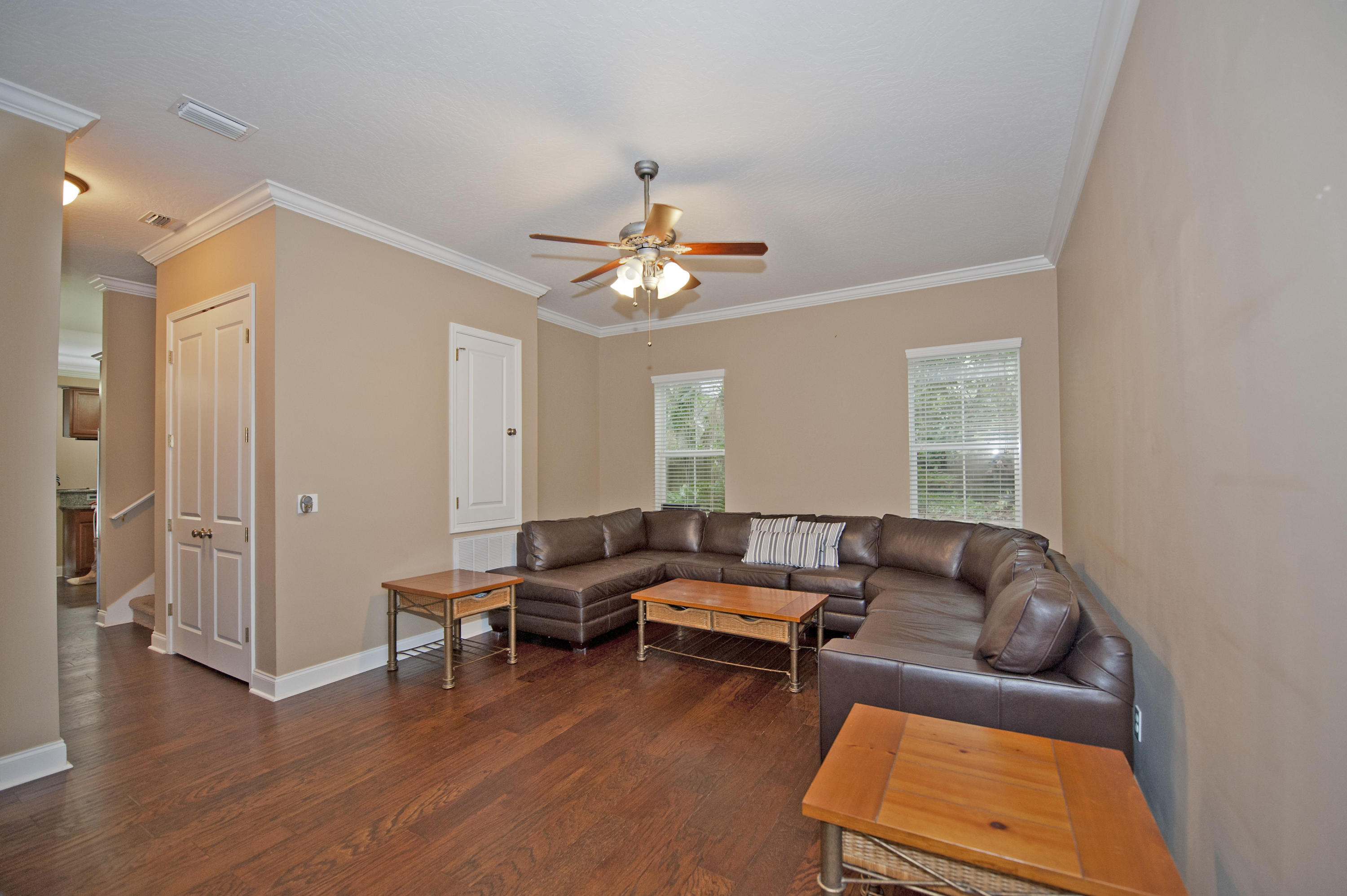 ELLIOTTS POINT - Residential