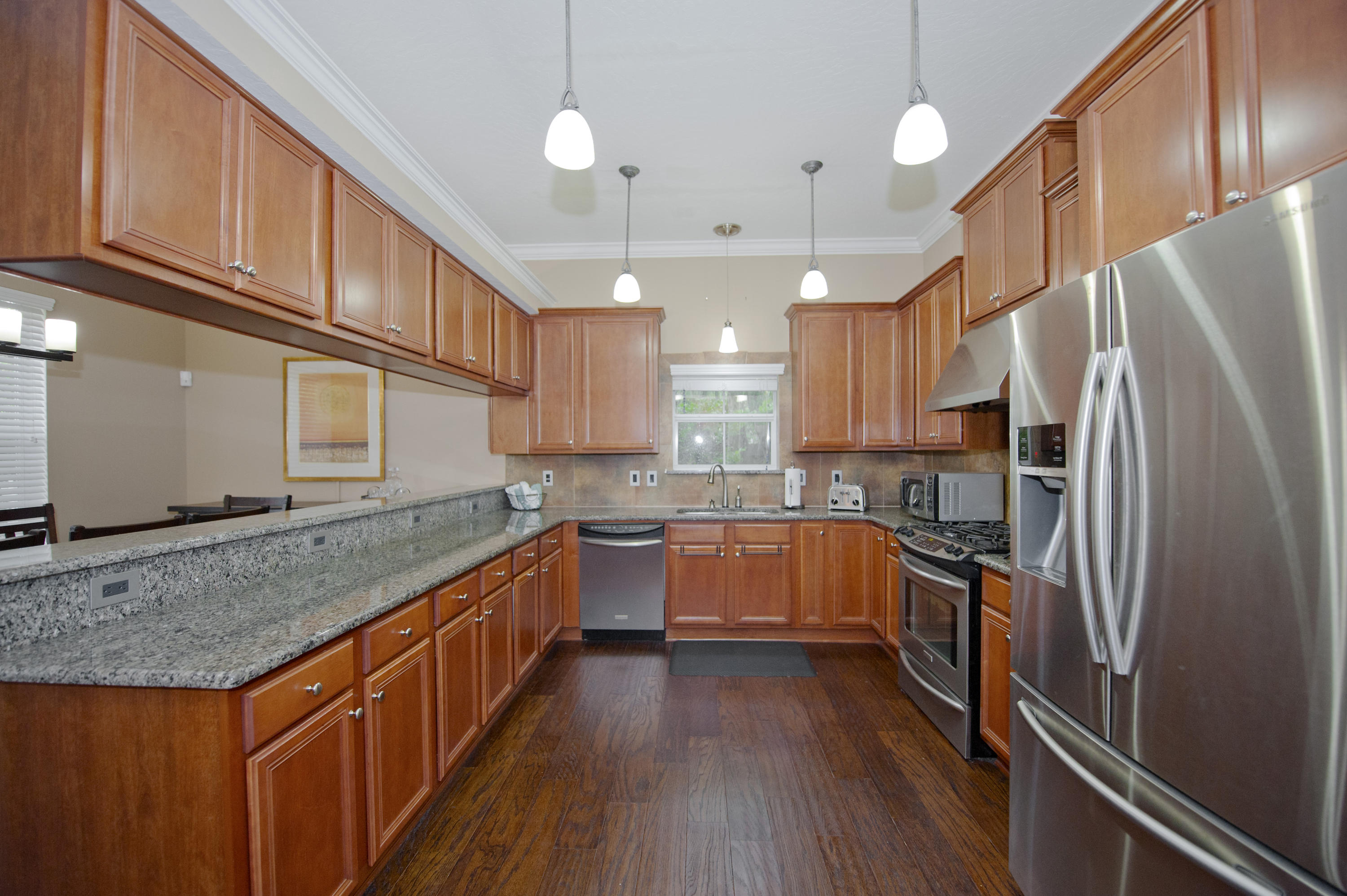 ELLIOTTS POINT - Residential