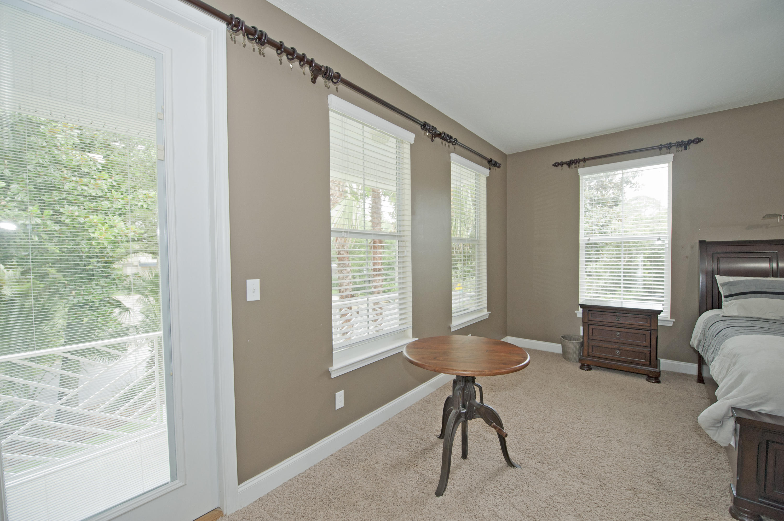 ELLIOTTS POINT - Residential