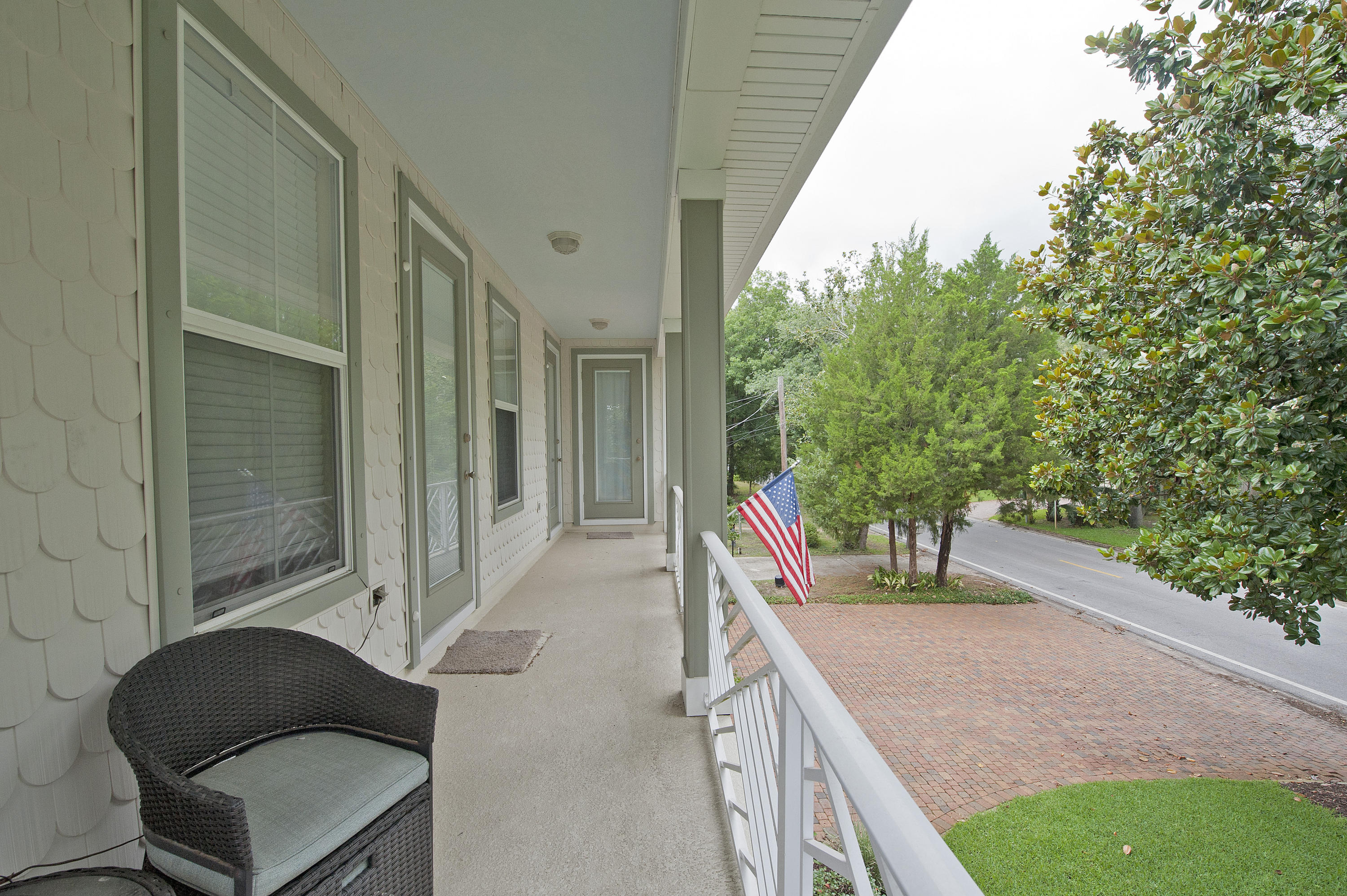 ELLIOTTS POINT - Residential