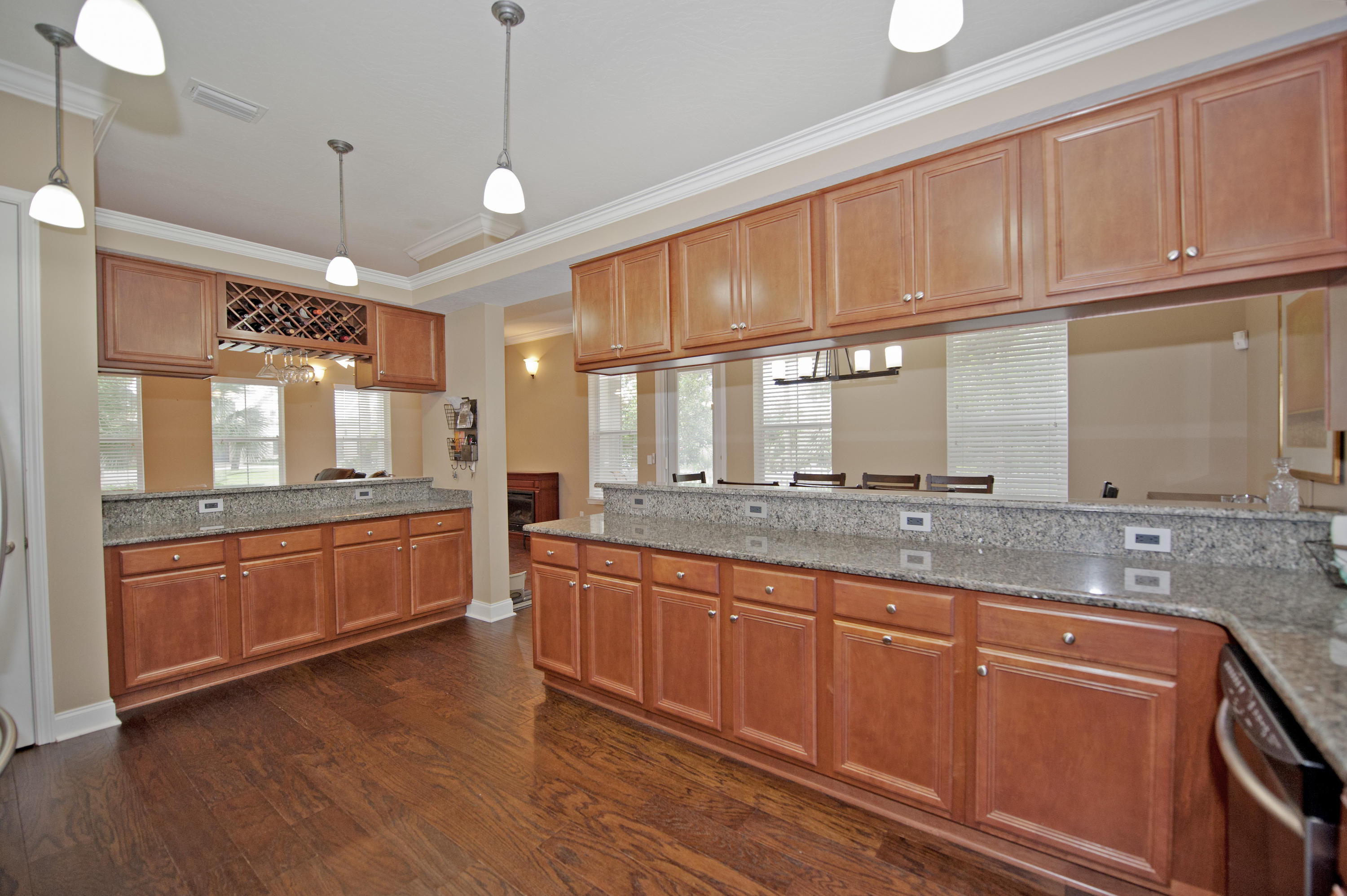 ELLIOTTS POINT - Residential