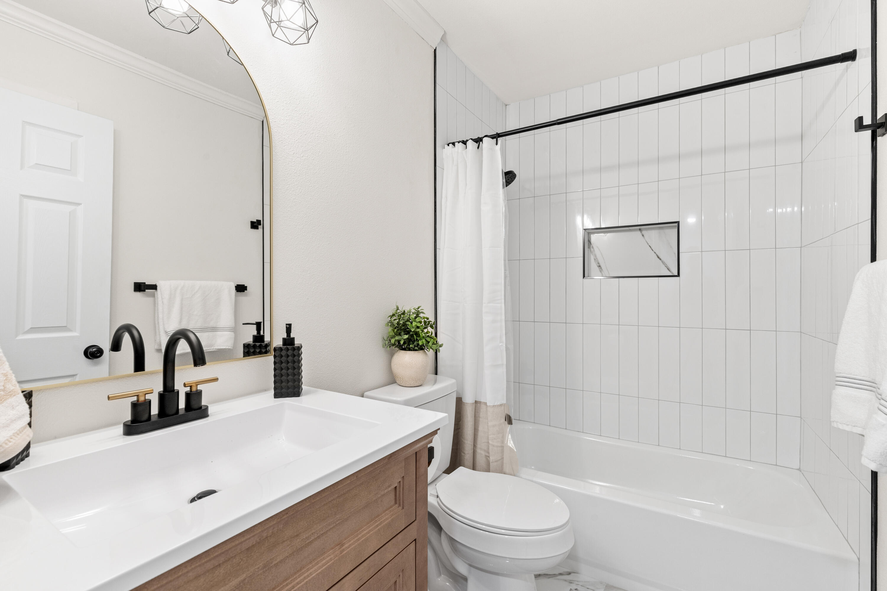 PIER ONE CONDO - Residential