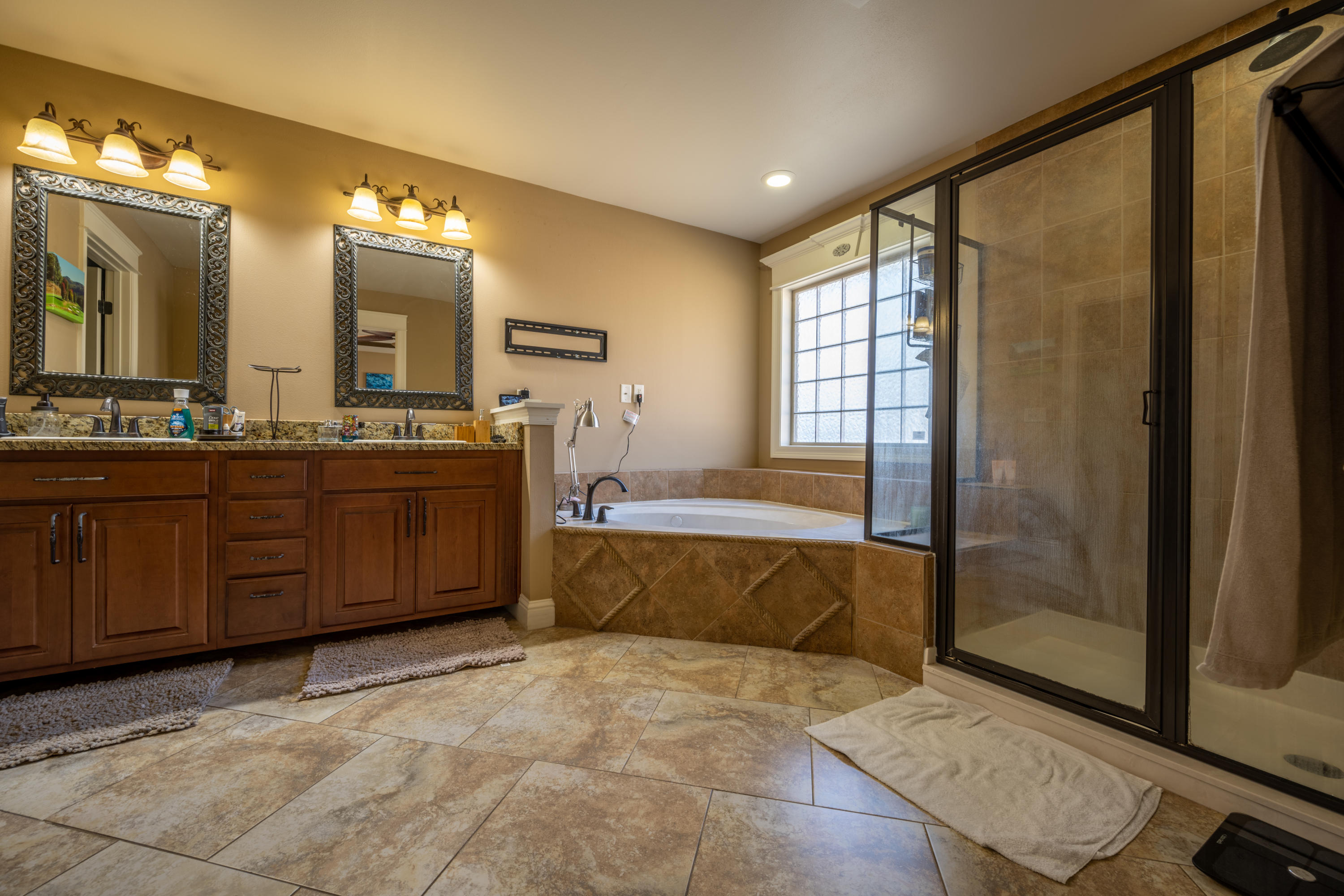 ADAMS POWELL EAST - Residential