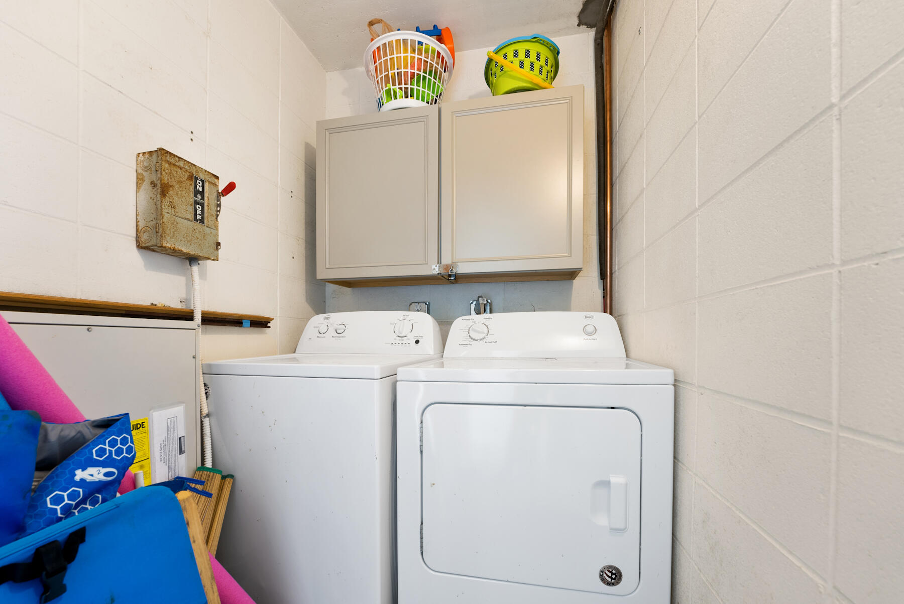 MARINER EAST CONDO - Residential