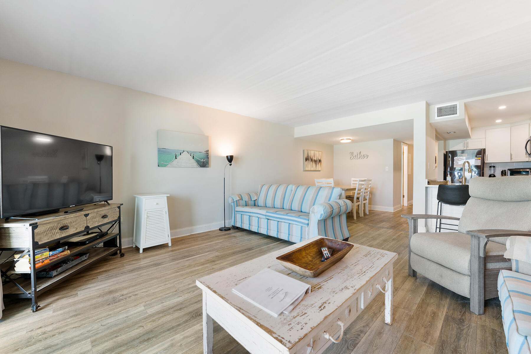 MARINER EAST CONDO - Residential