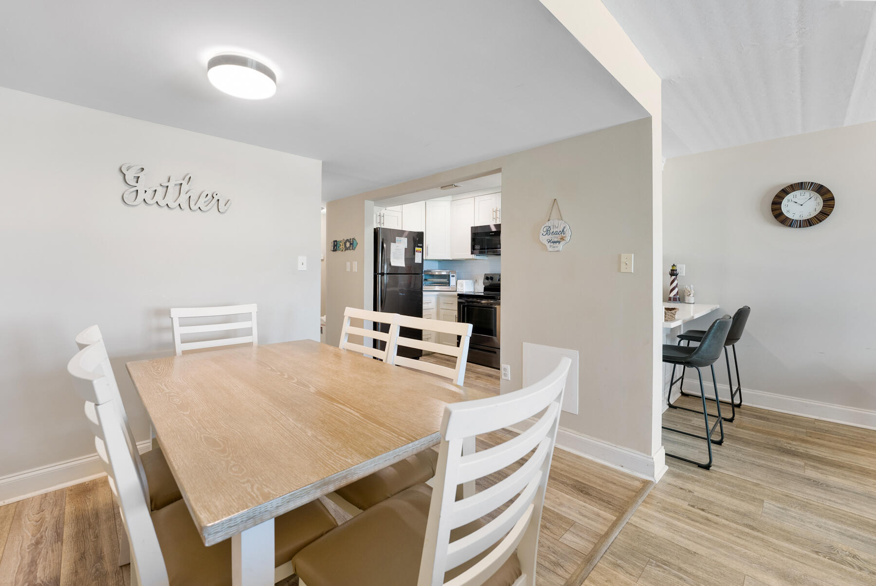 MARINER EAST CONDO - Residential