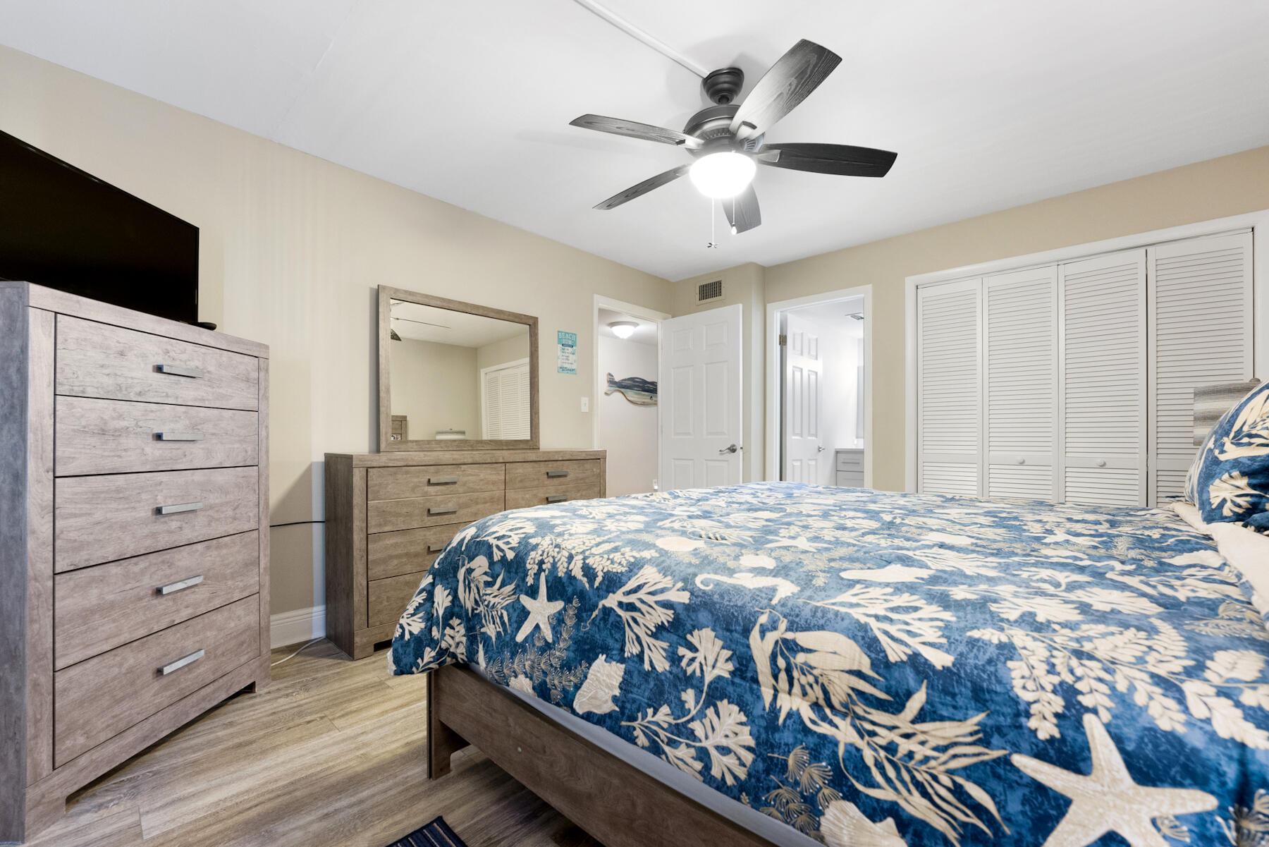 MARINER EAST CONDO - Residential