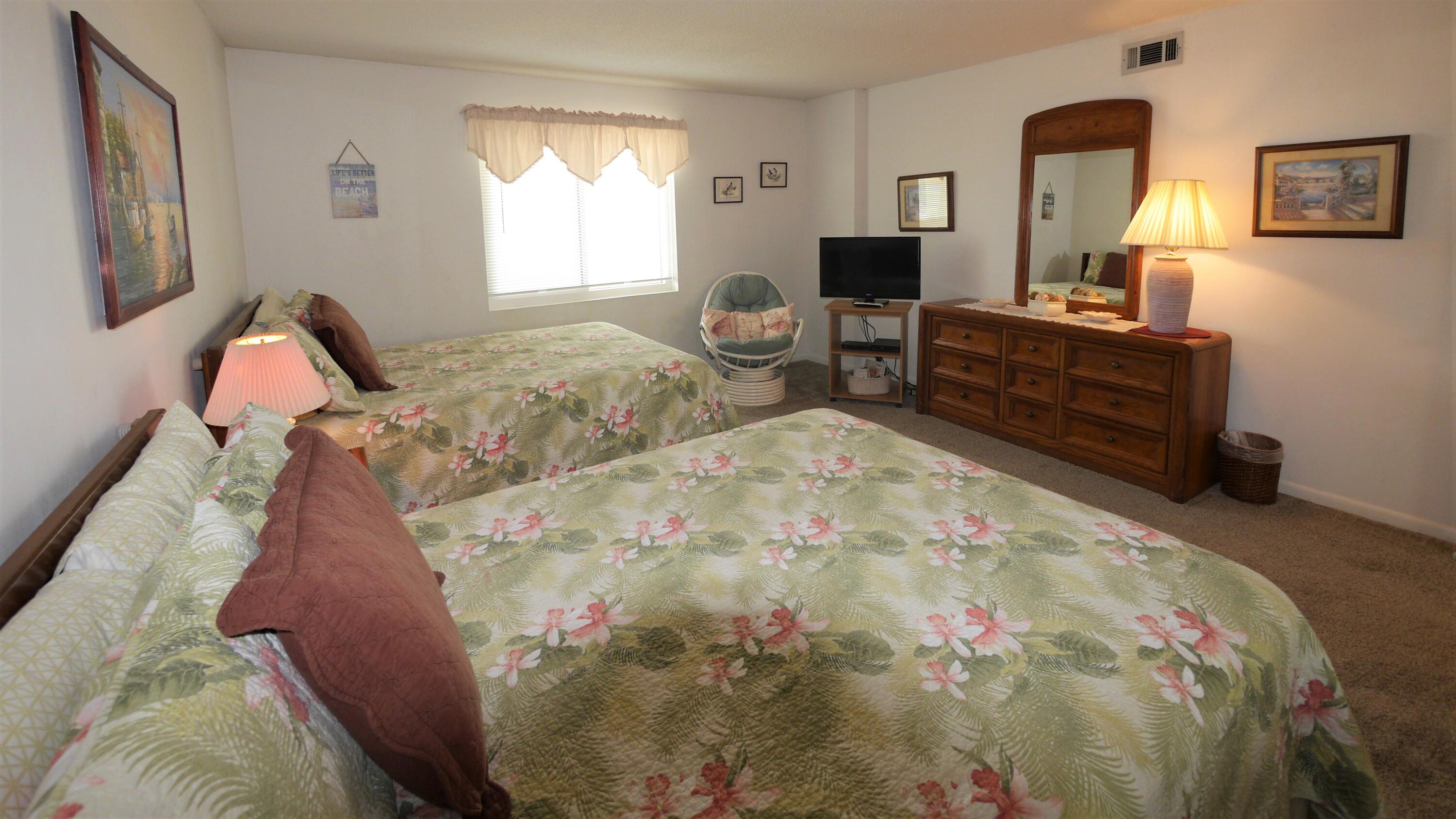 SURF DWELLER CONDO - Residential